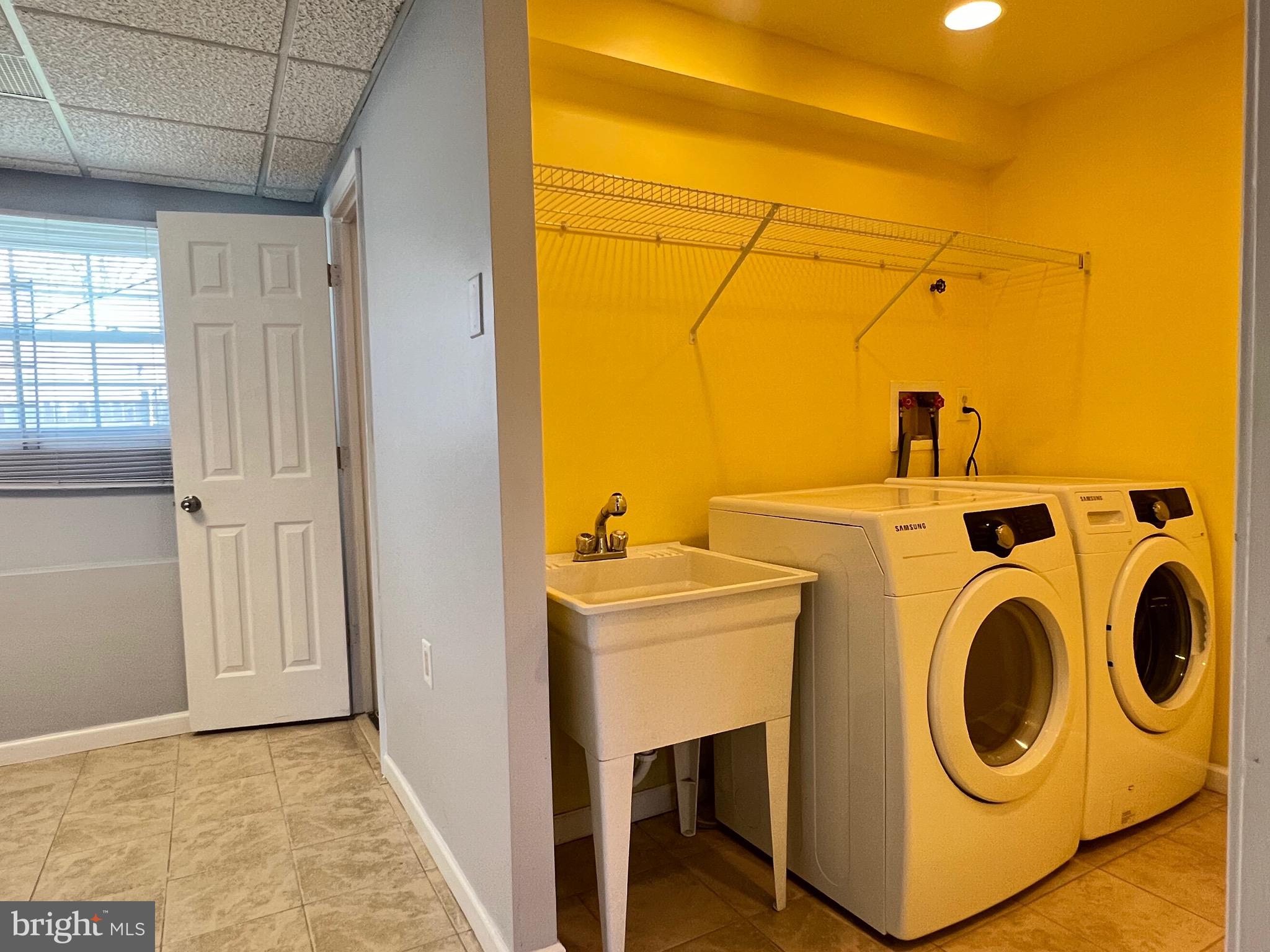 RAMBLEWOOD - Residential Lease