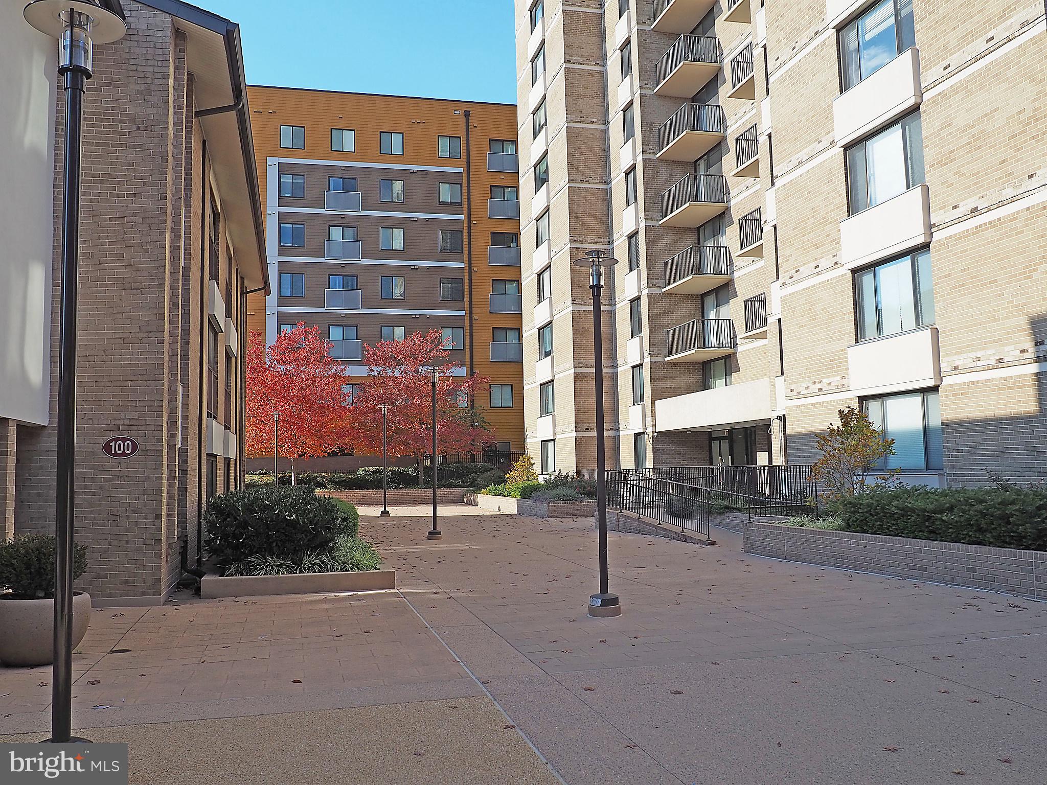 AMERICANA CENTRE - Residential
