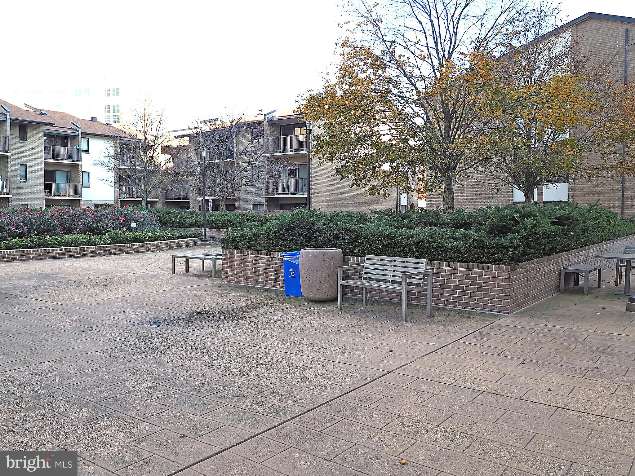 AMERICANA CENTRE - Residential