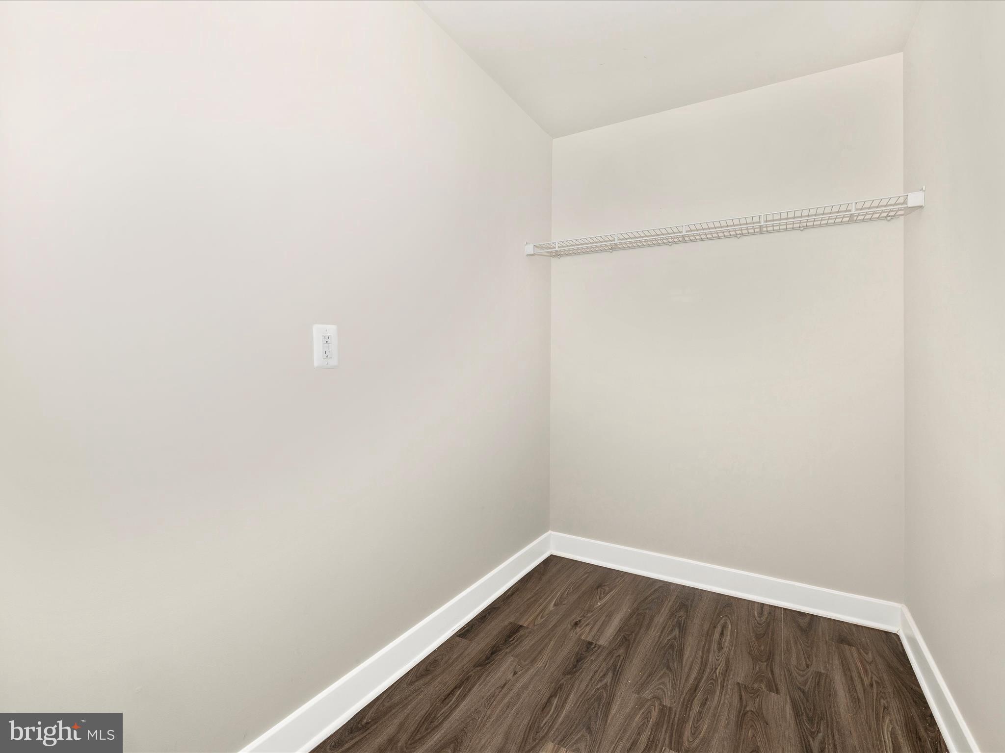 LAKE LINGANORE OAKDALE - Residential