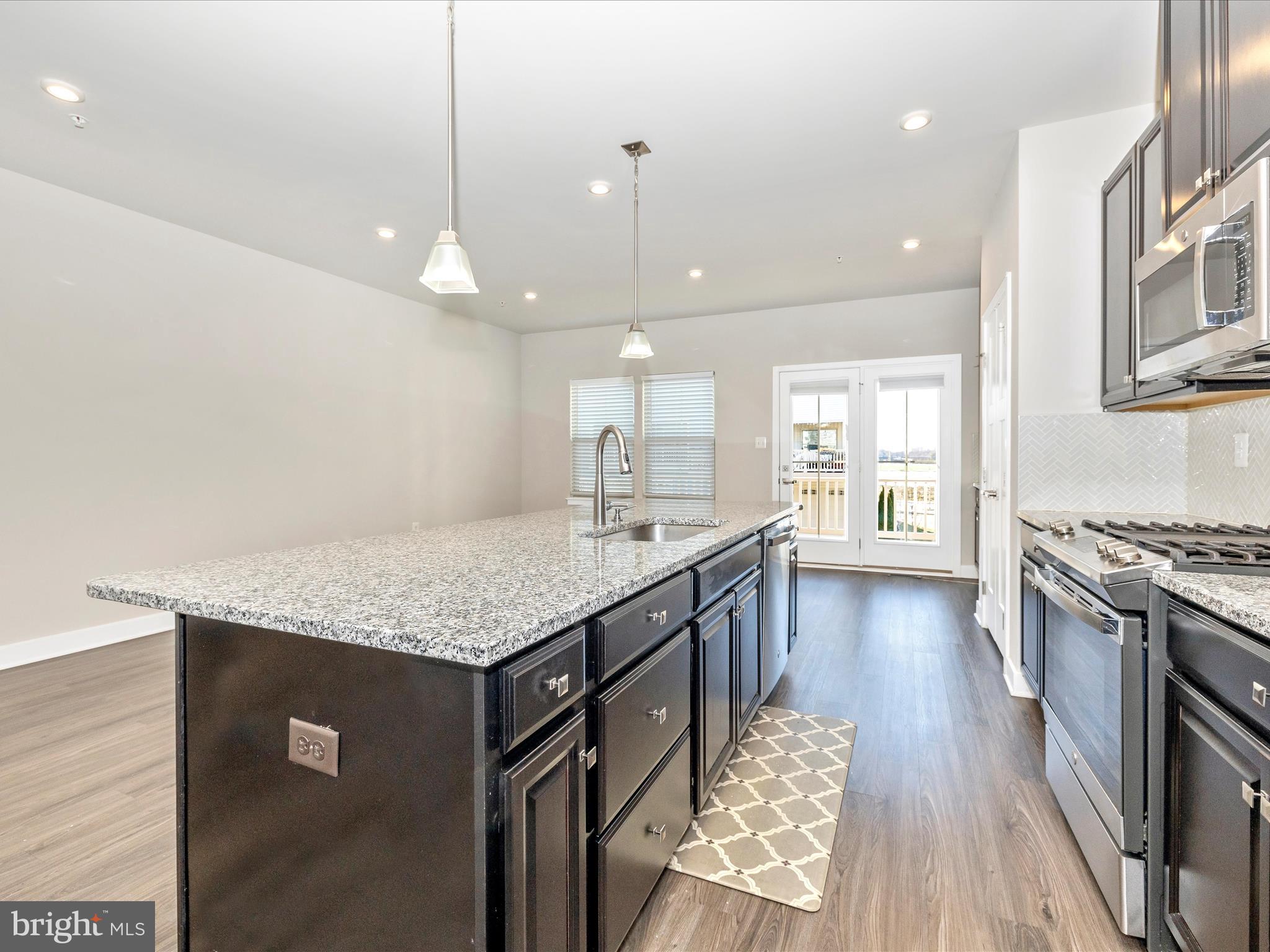 LAKE LINGANORE OAKDALE - Residential