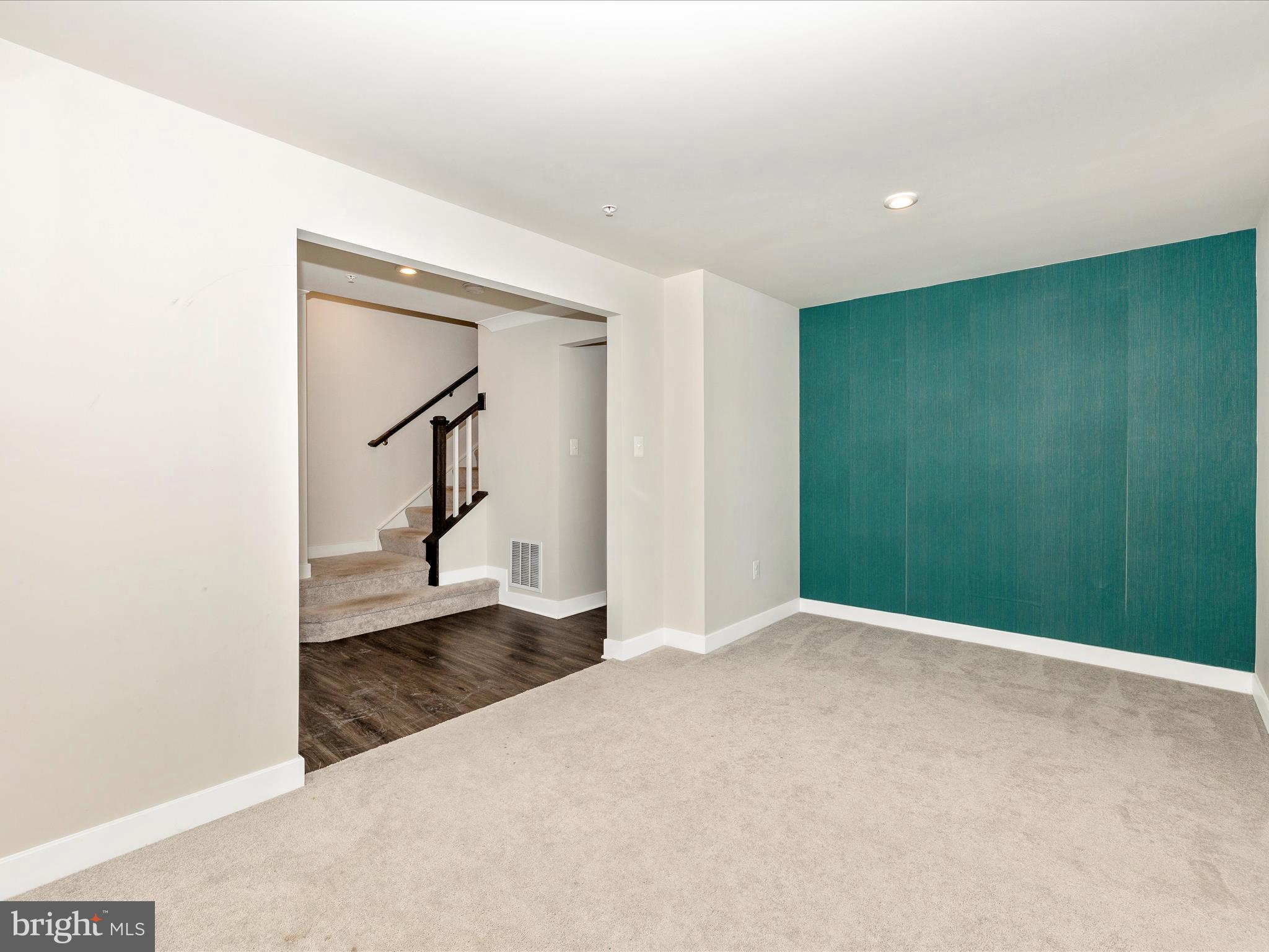 LAKE LINGANORE OAKDALE - Residential