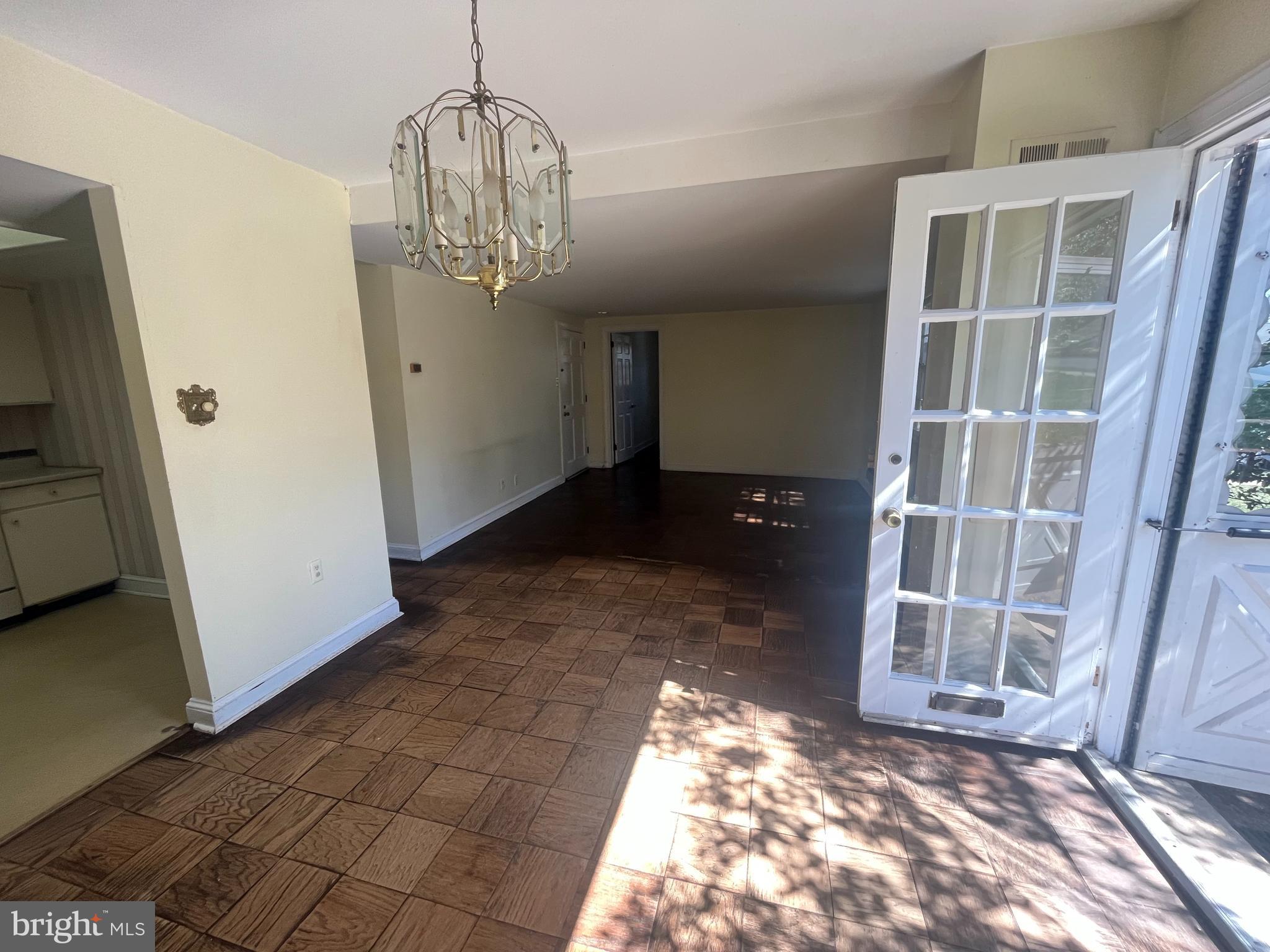 YARDLEY COMMONS - Residential