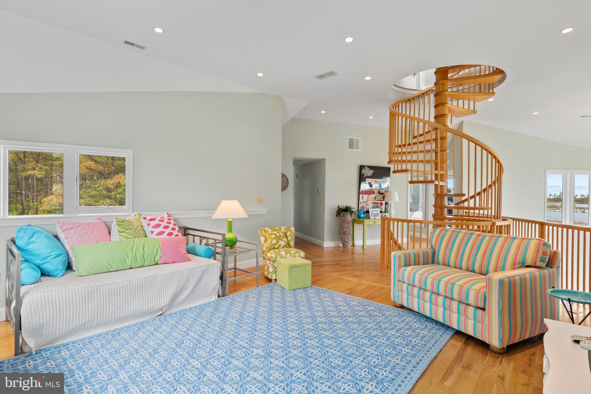 RAGGED POINT - Residential