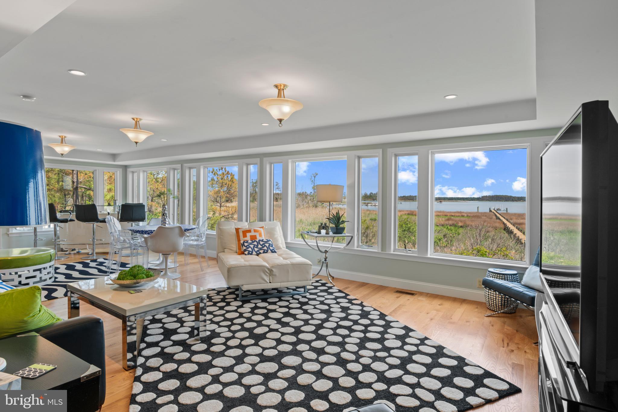 RAGGED POINT - Residential