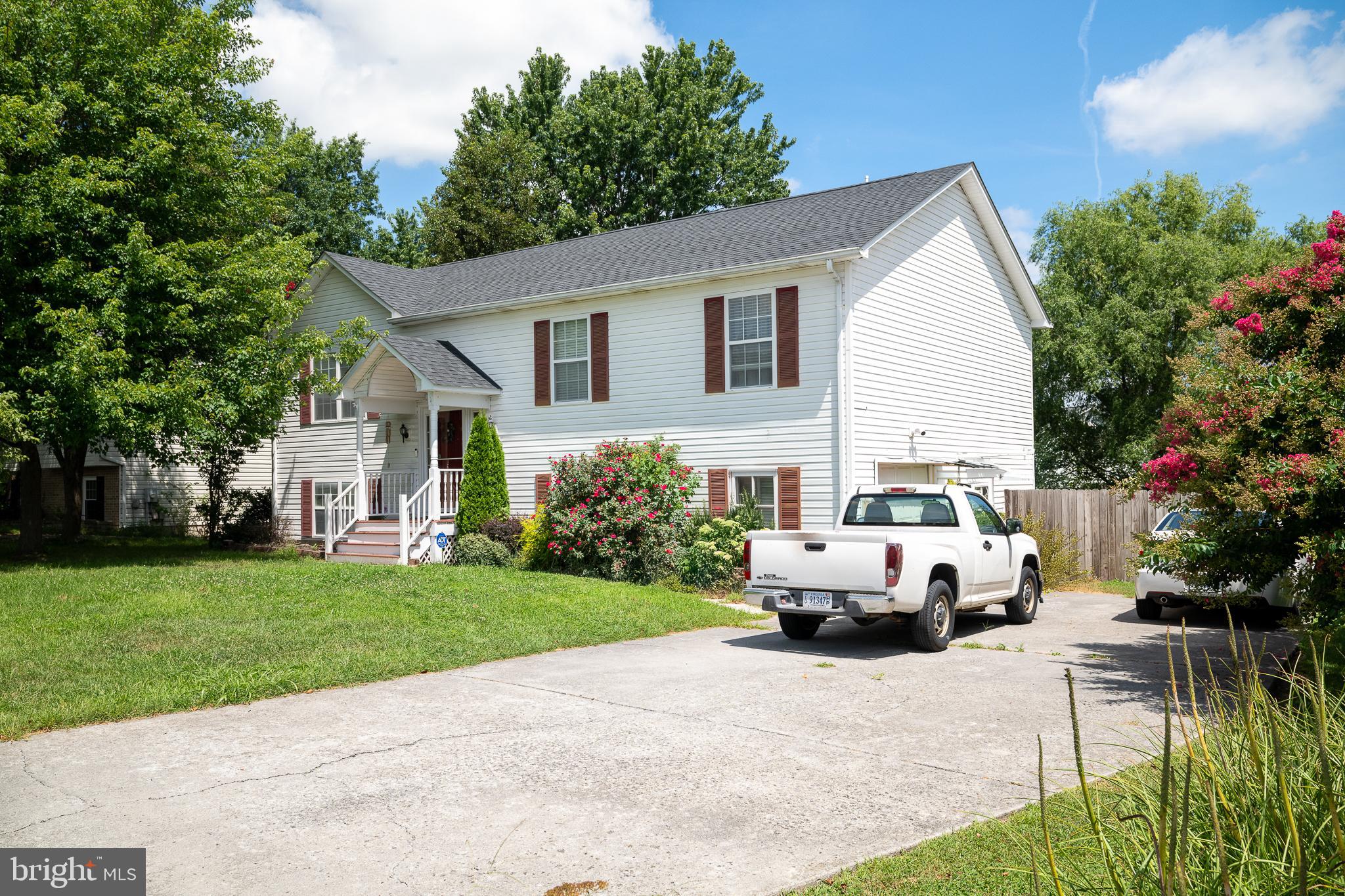 208 IVORY DRIVE