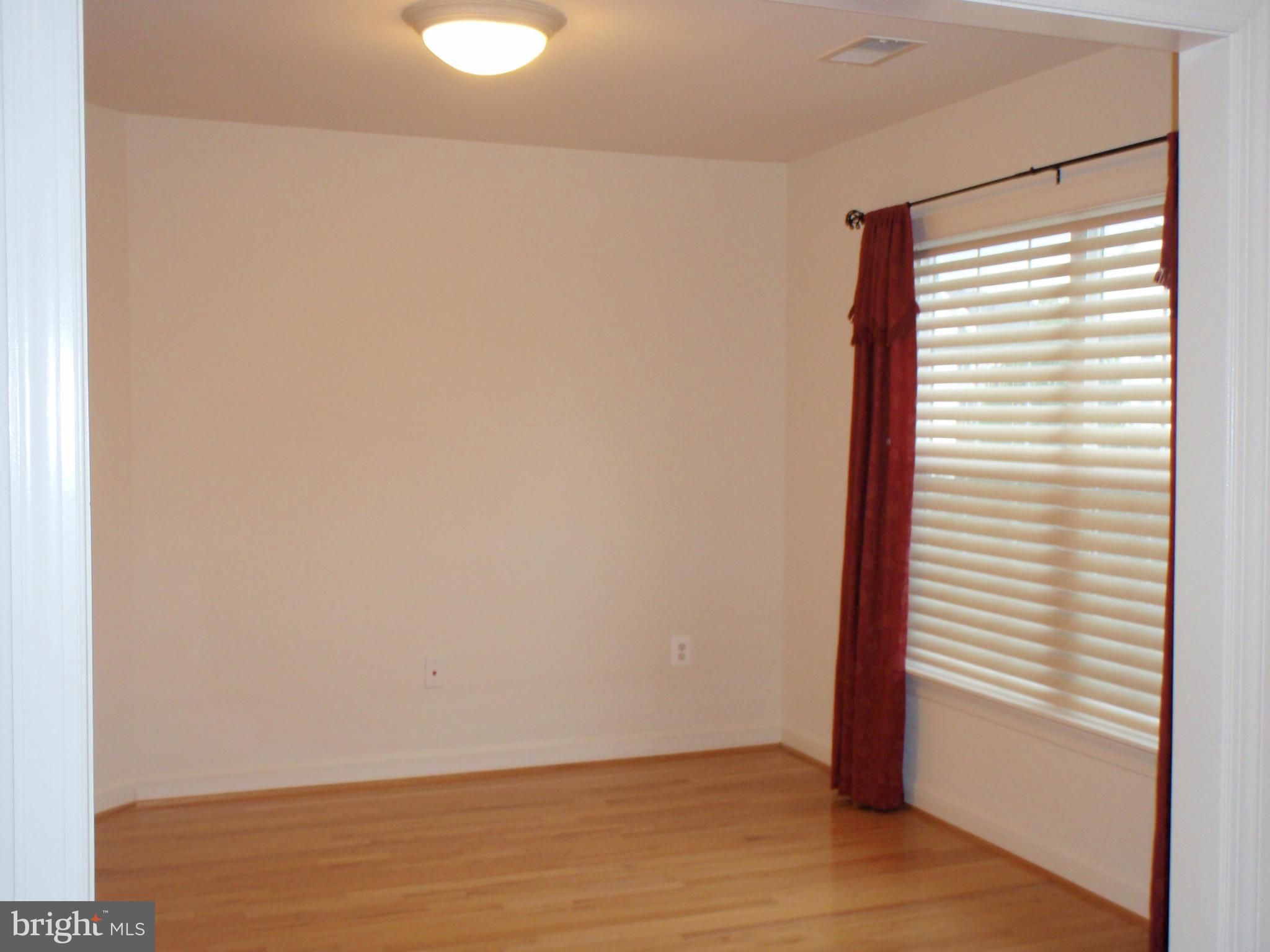 BLOOMS MILL - Residential Lease
