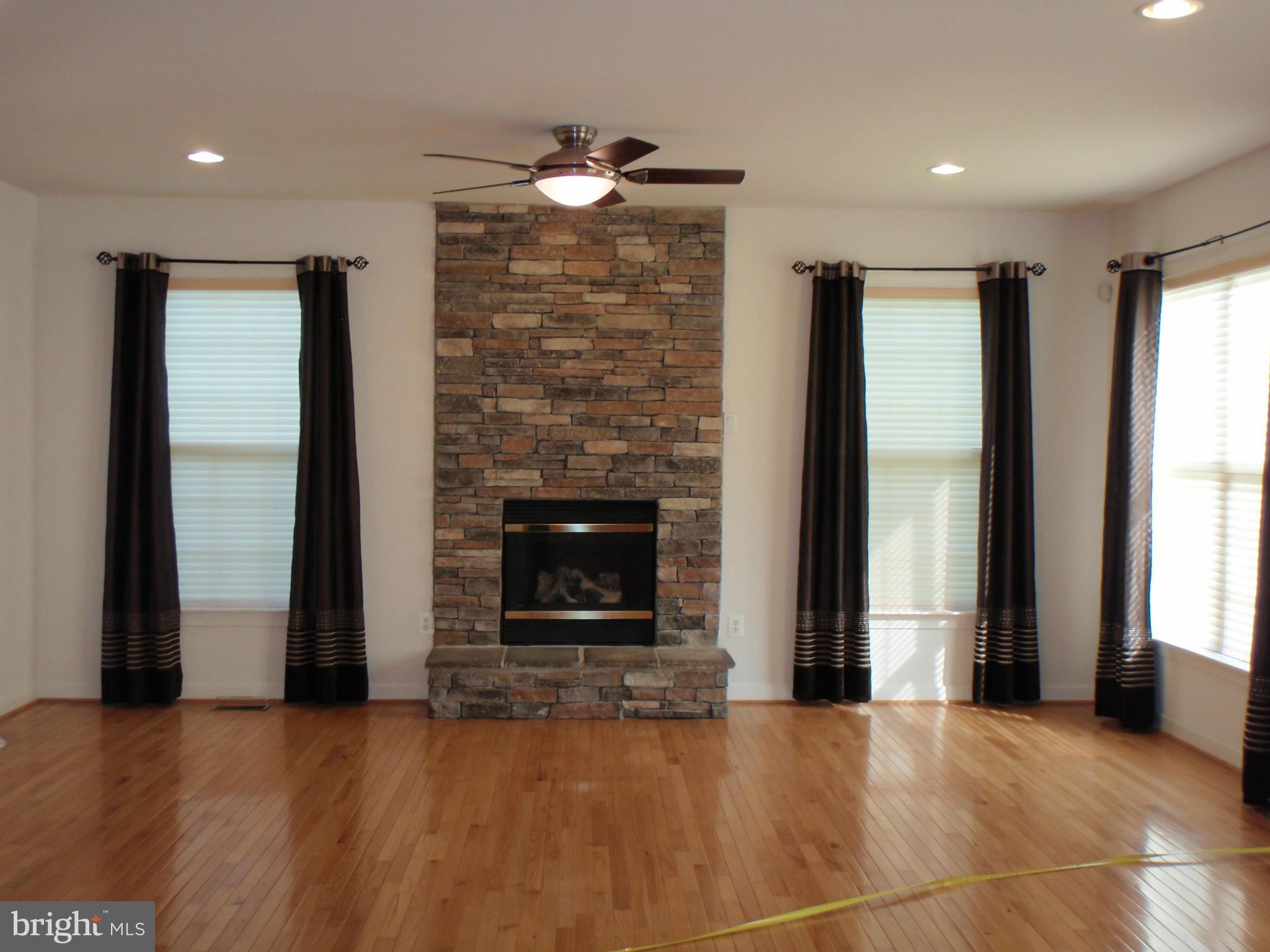 BLOOMS MILL - Residential Lease