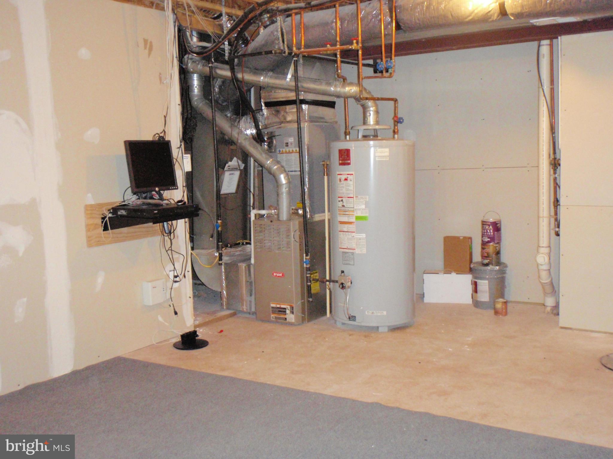 BLOOMS MILL - Residential Lease