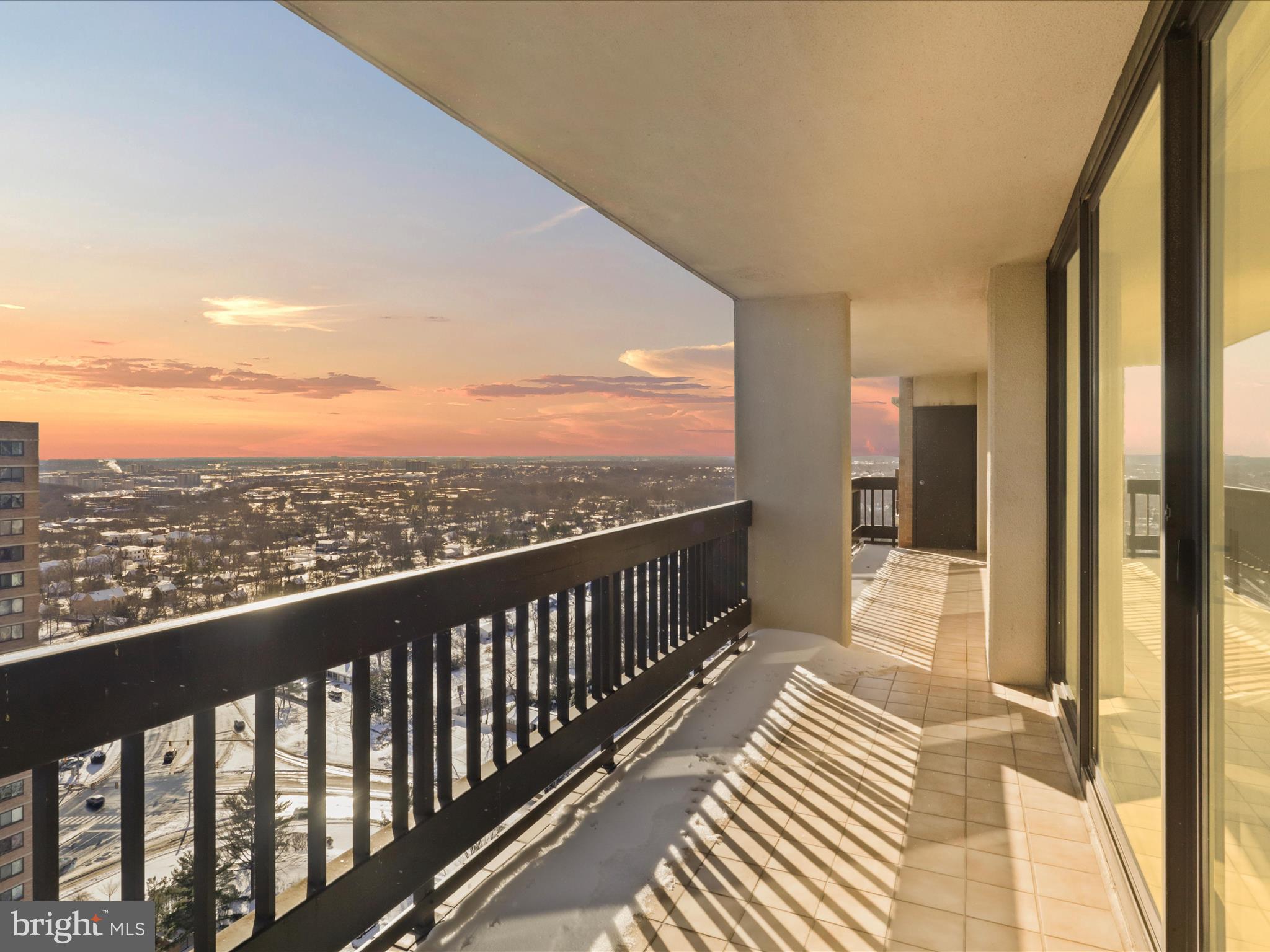 SKYLINE SQUARE CONDO - Residential Lease