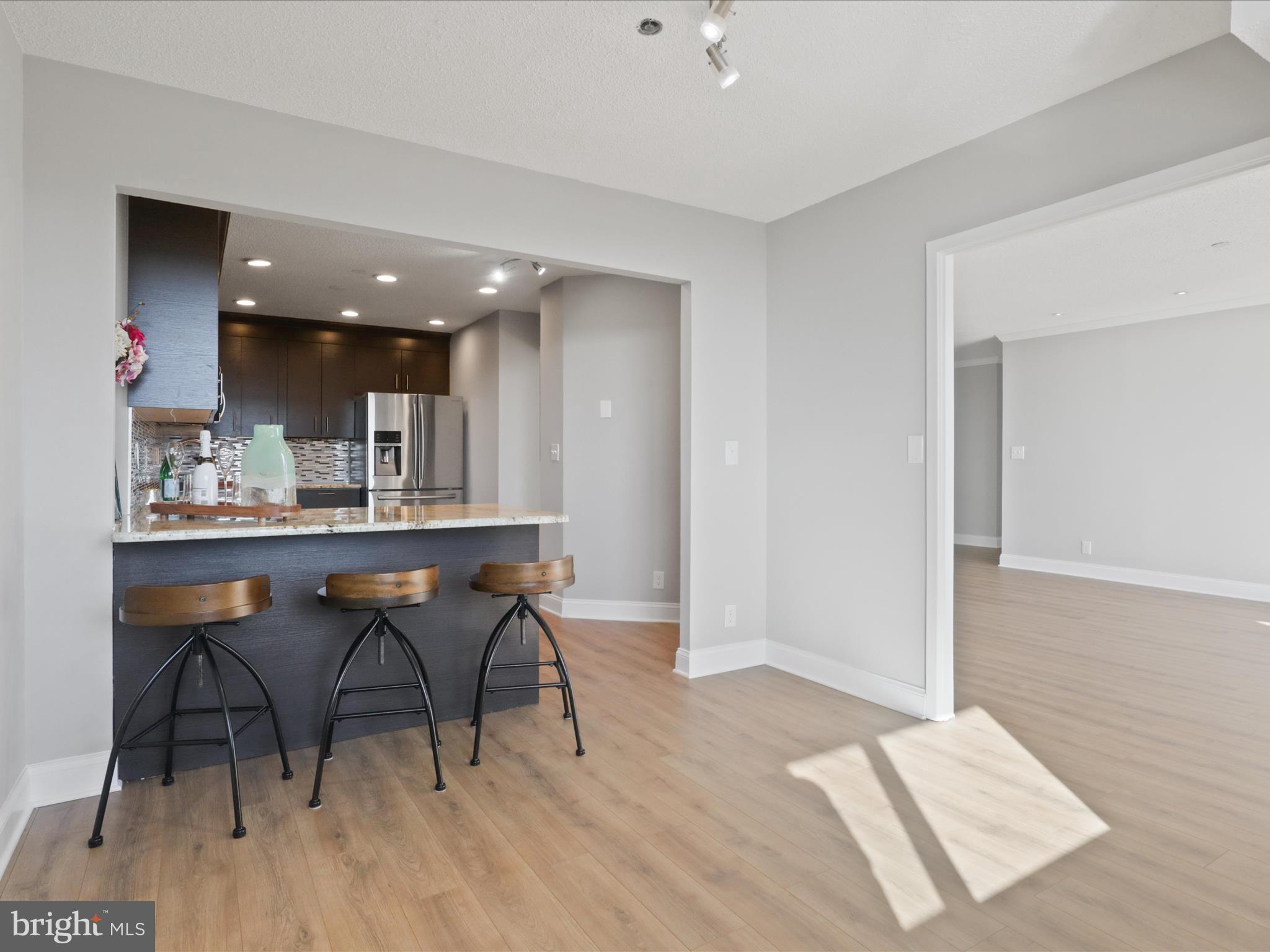 SKYLINE SQUARE CONDO - Residential Lease