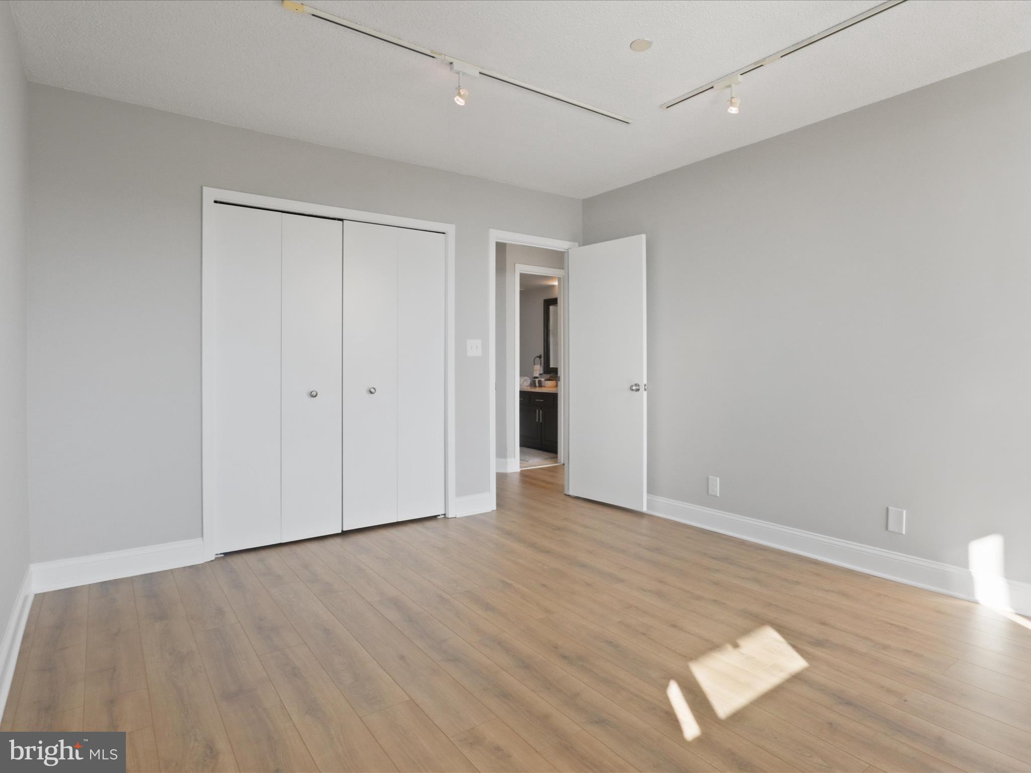 SKYLINE SQUARE CONDO - Residential Lease