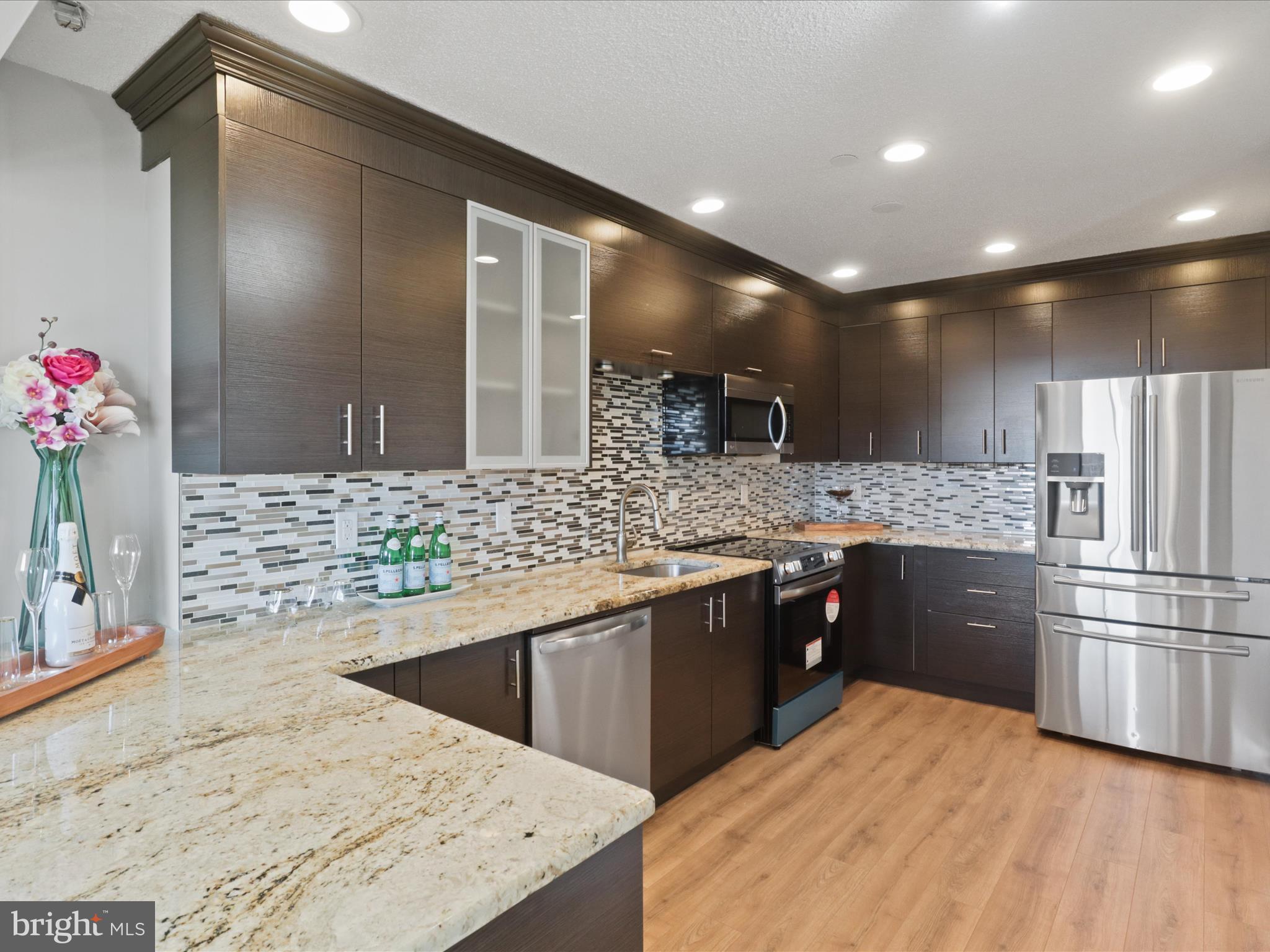 SKYLINE SQUARE CONDO - Residential Lease