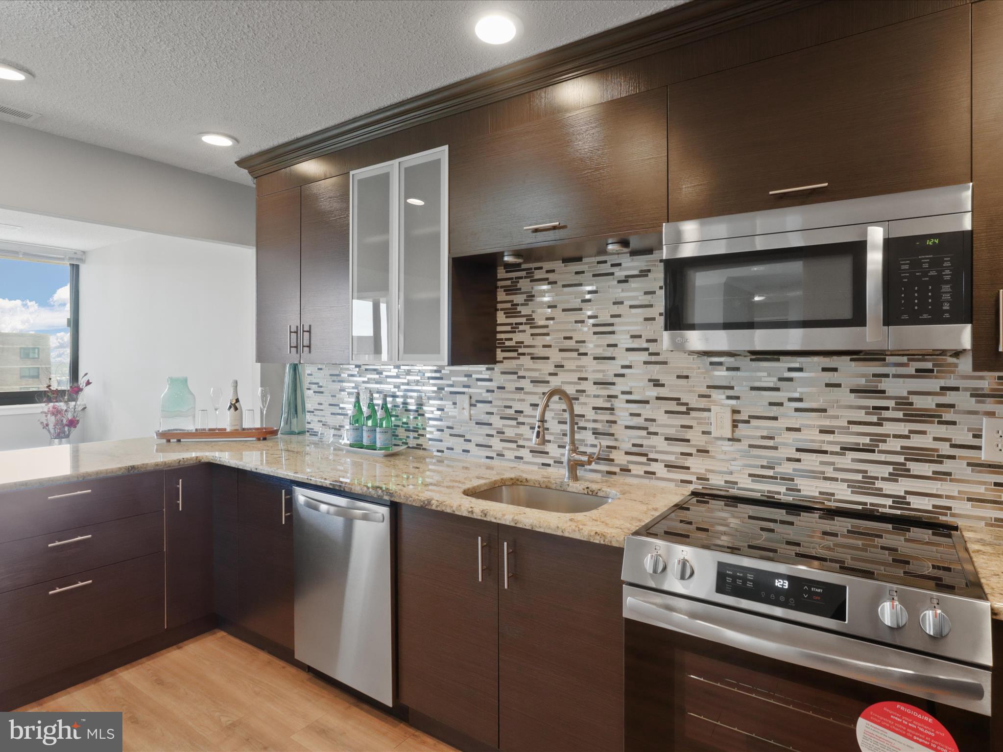 SKYLINE SQUARE CONDO - Residential Lease