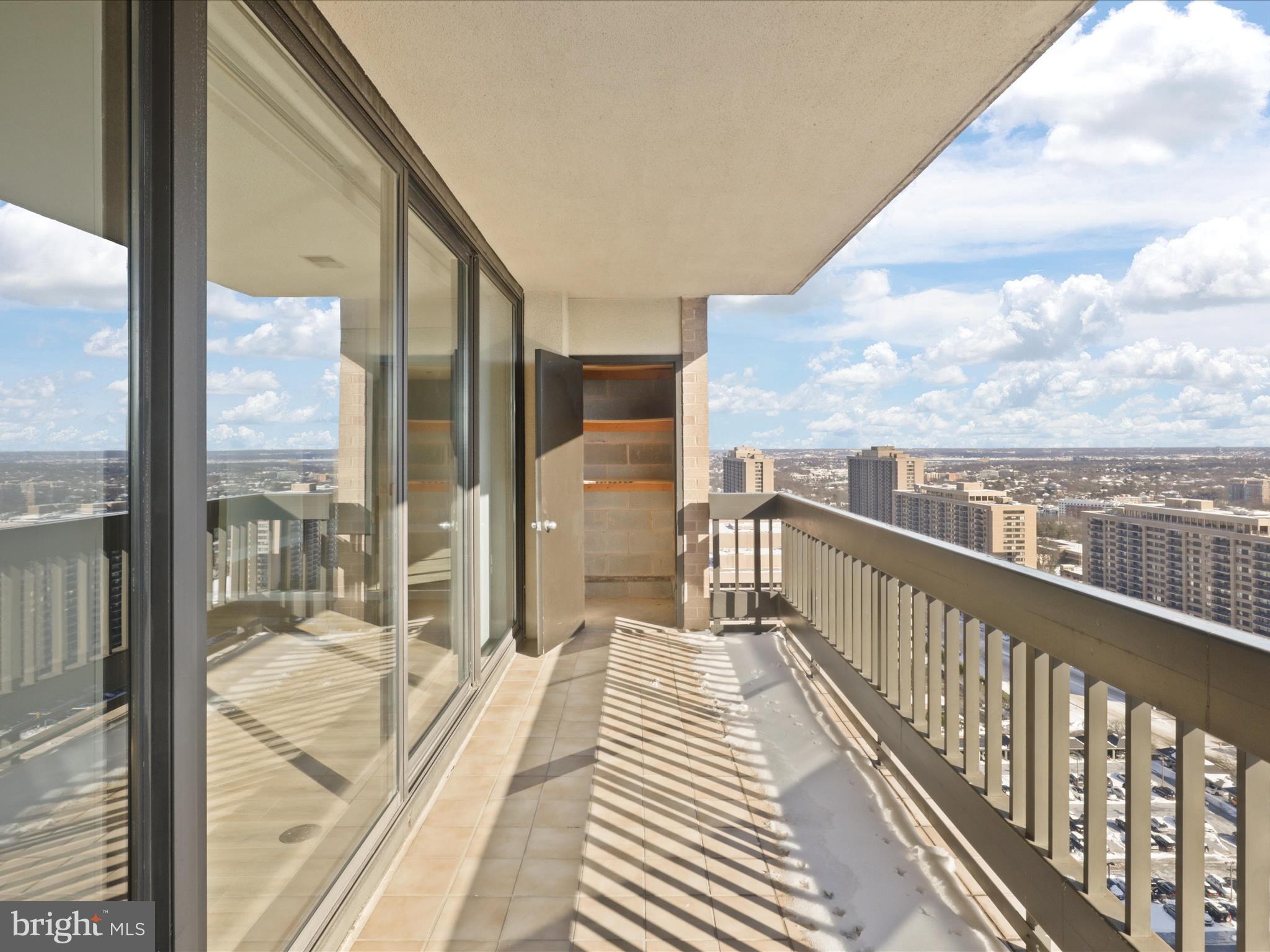 SKYLINE SQUARE CONDO - Residential Lease