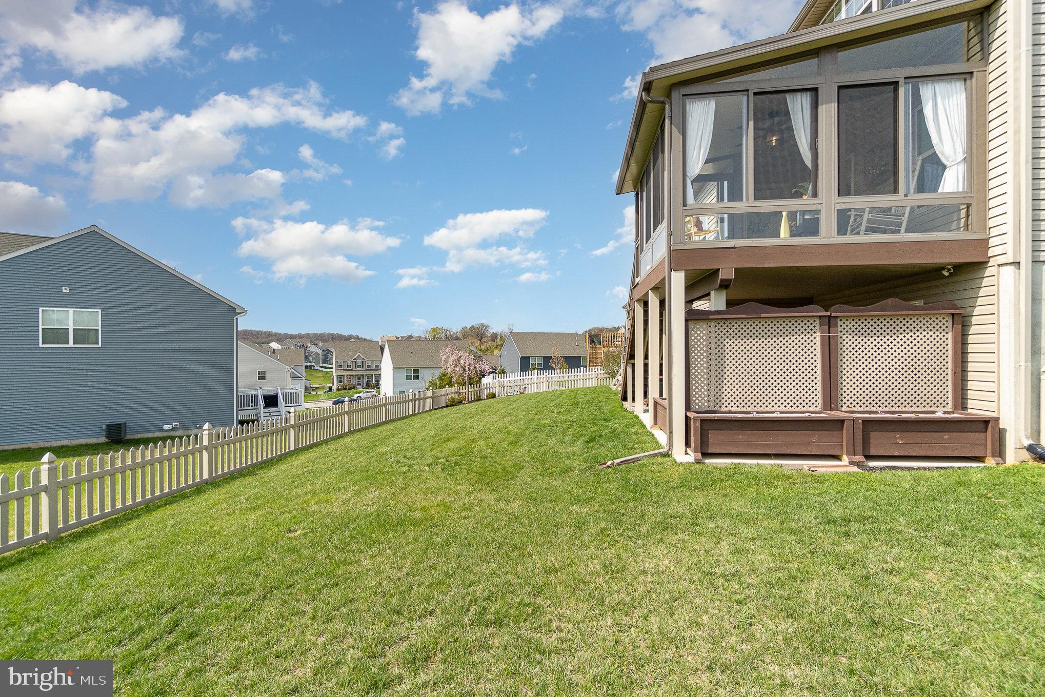 THE VIEWS AT BRIDGEWATER - Residential