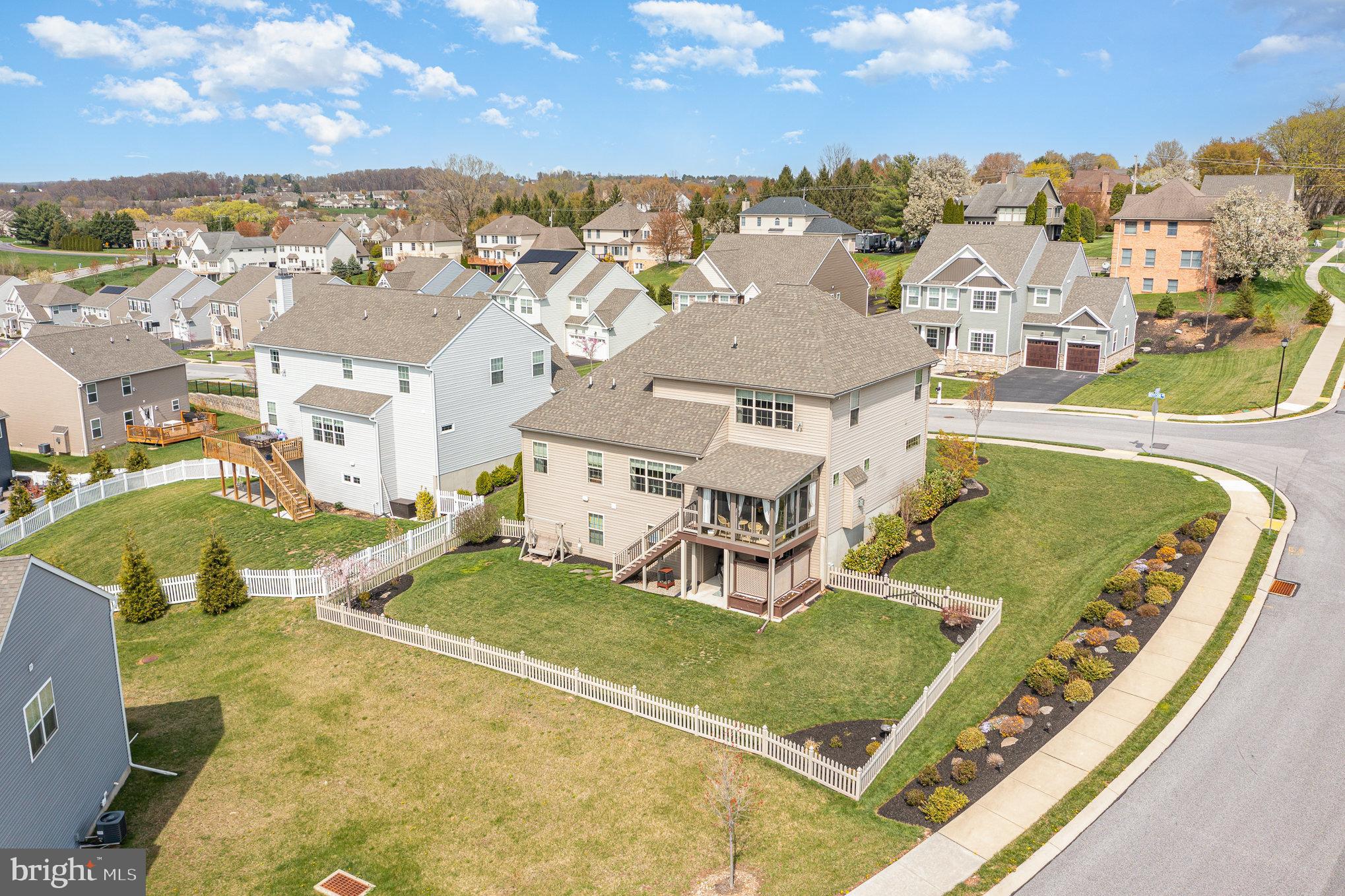 THE VIEWS AT BRIDGEWATER - Residential