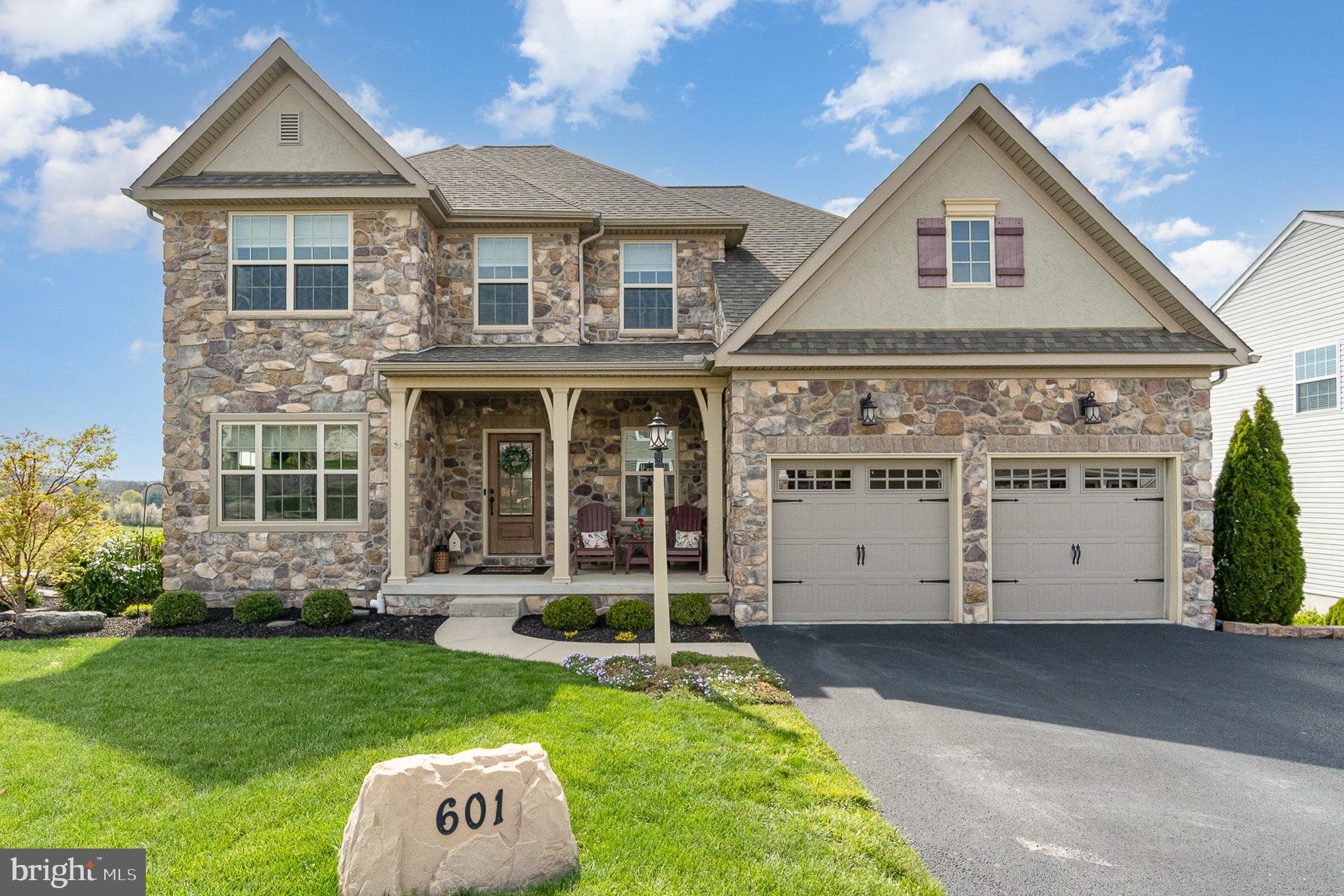 THE VIEWS AT BRIDGEWATER - Residential