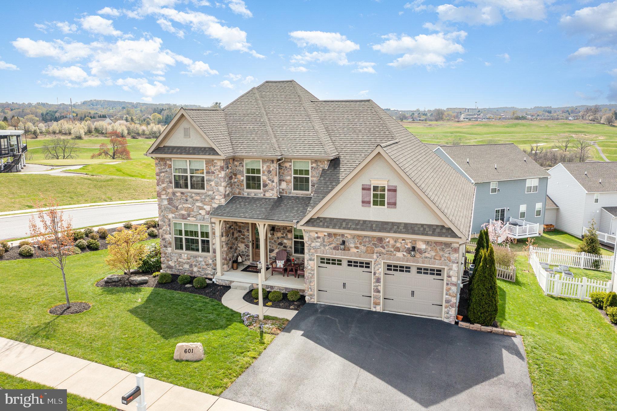 THE VIEWS AT BRIDGEWATER - Residential