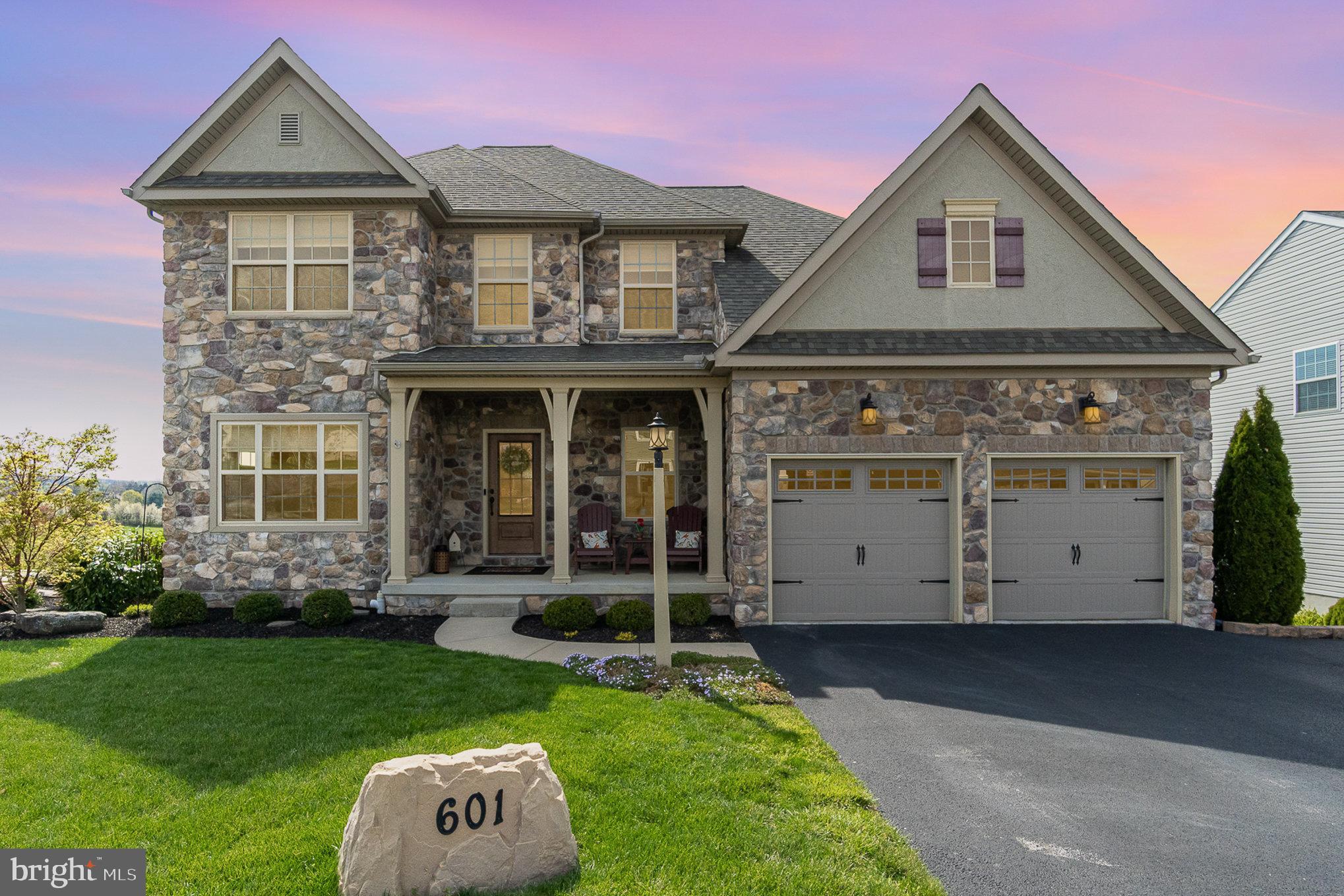 THE VIEWS AT BRIDGEWATER - Residential