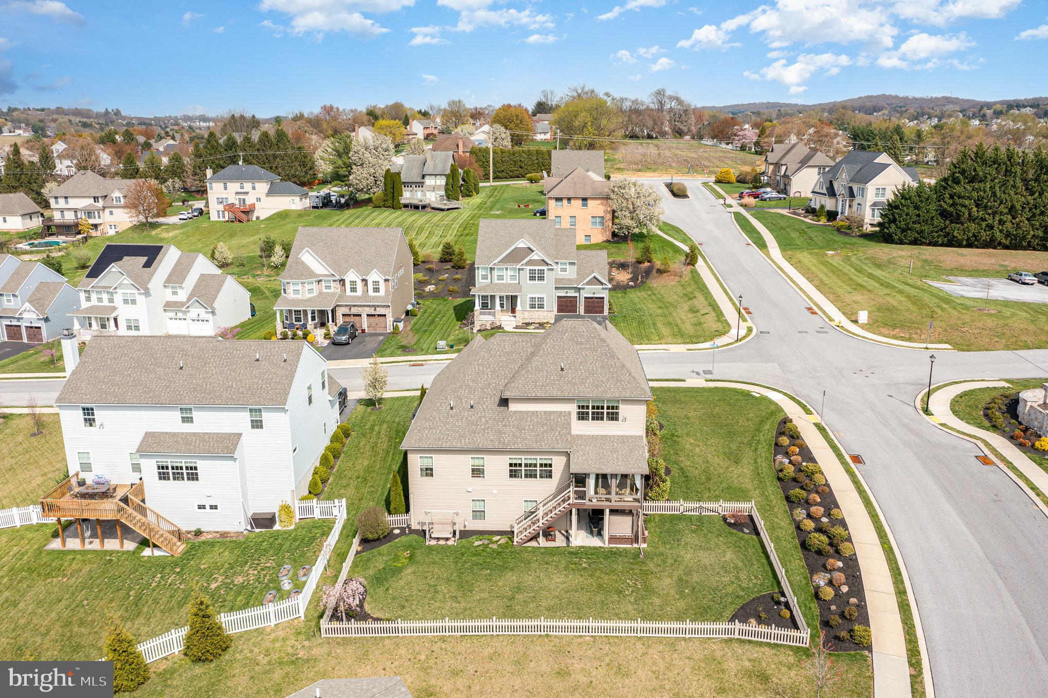 THE VIEWS AT BRIDGEWATER - Residential