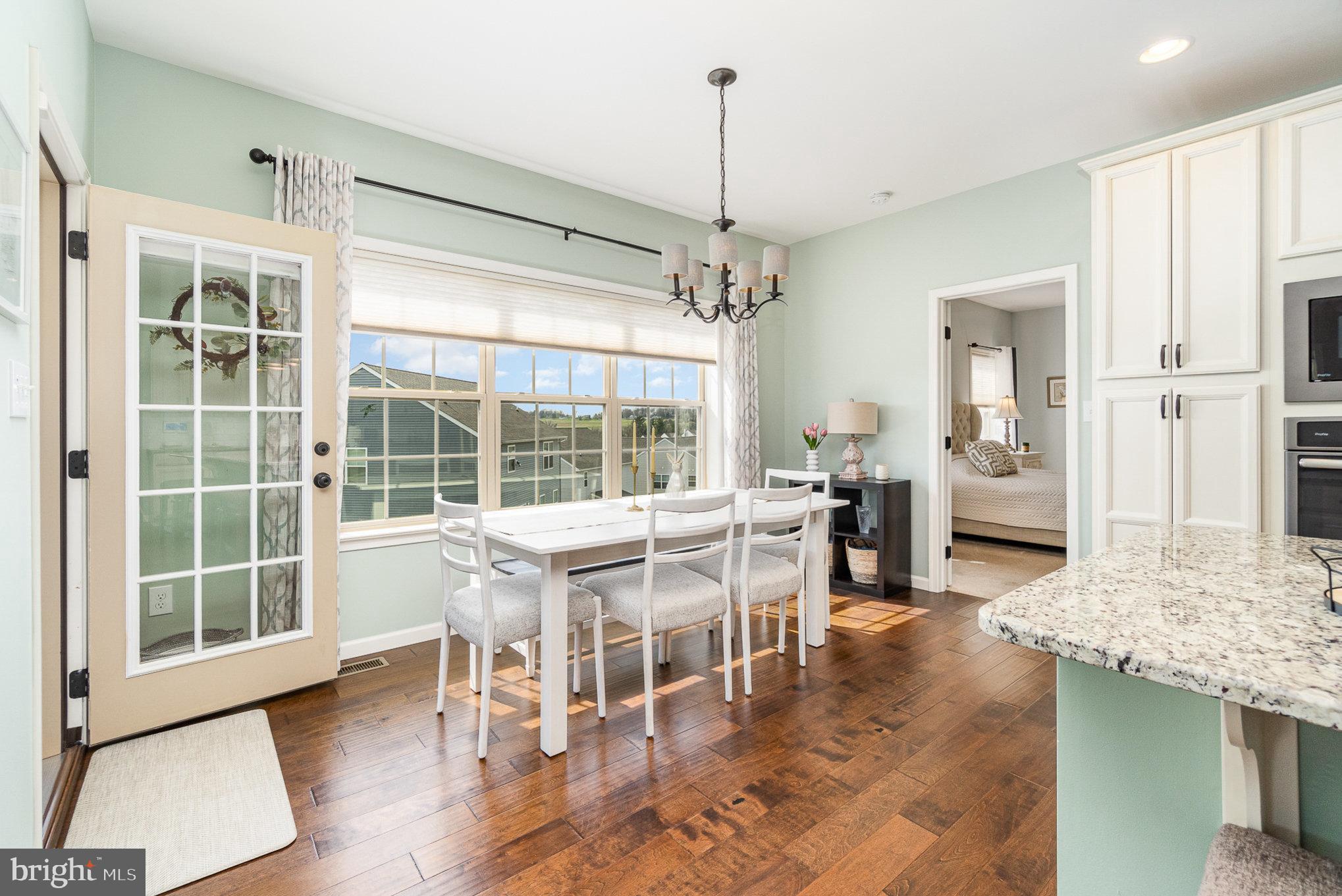 THE VIEWS AT BRIDGEWATER - Residential