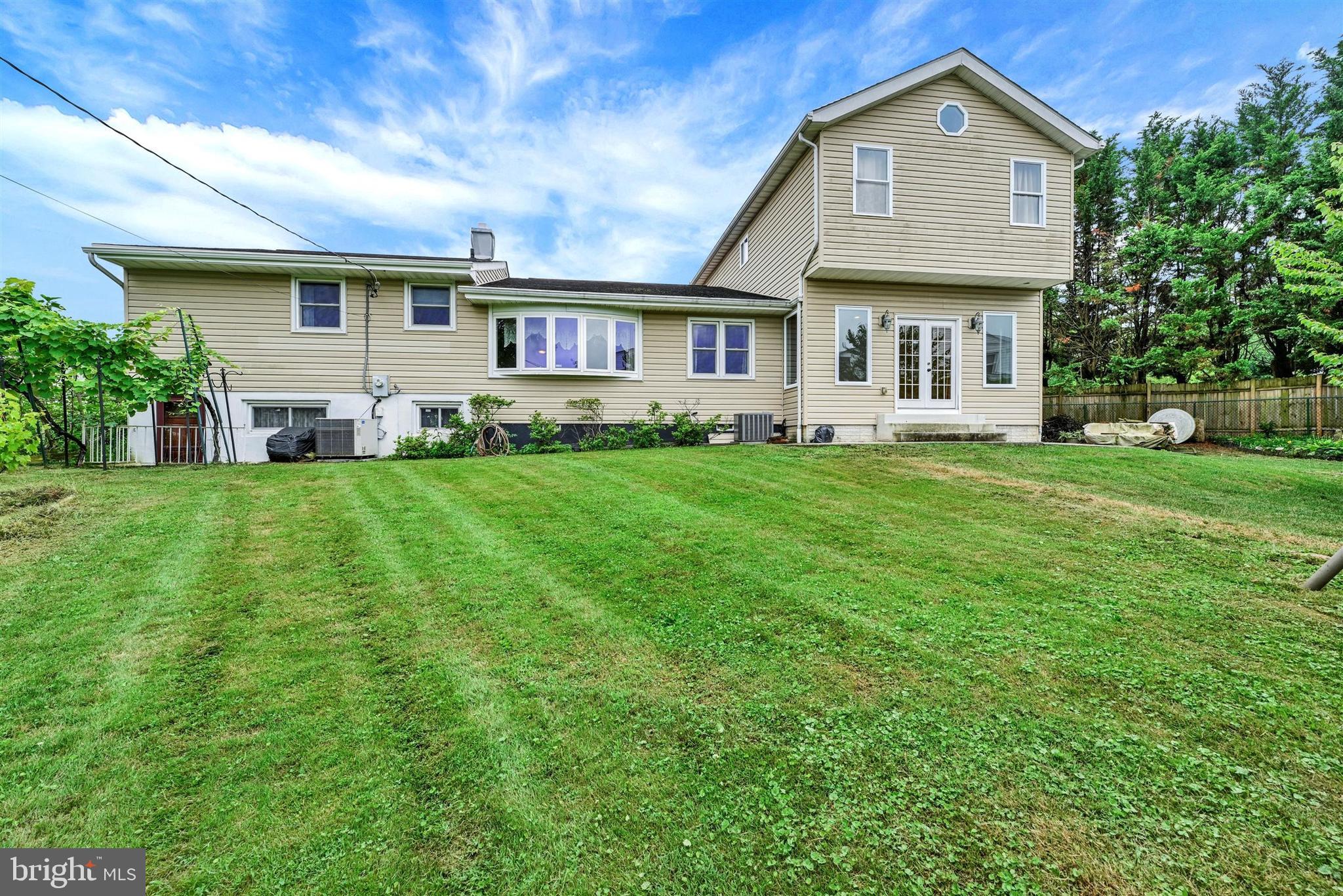 PERRY HALL ESTATES - Residential
