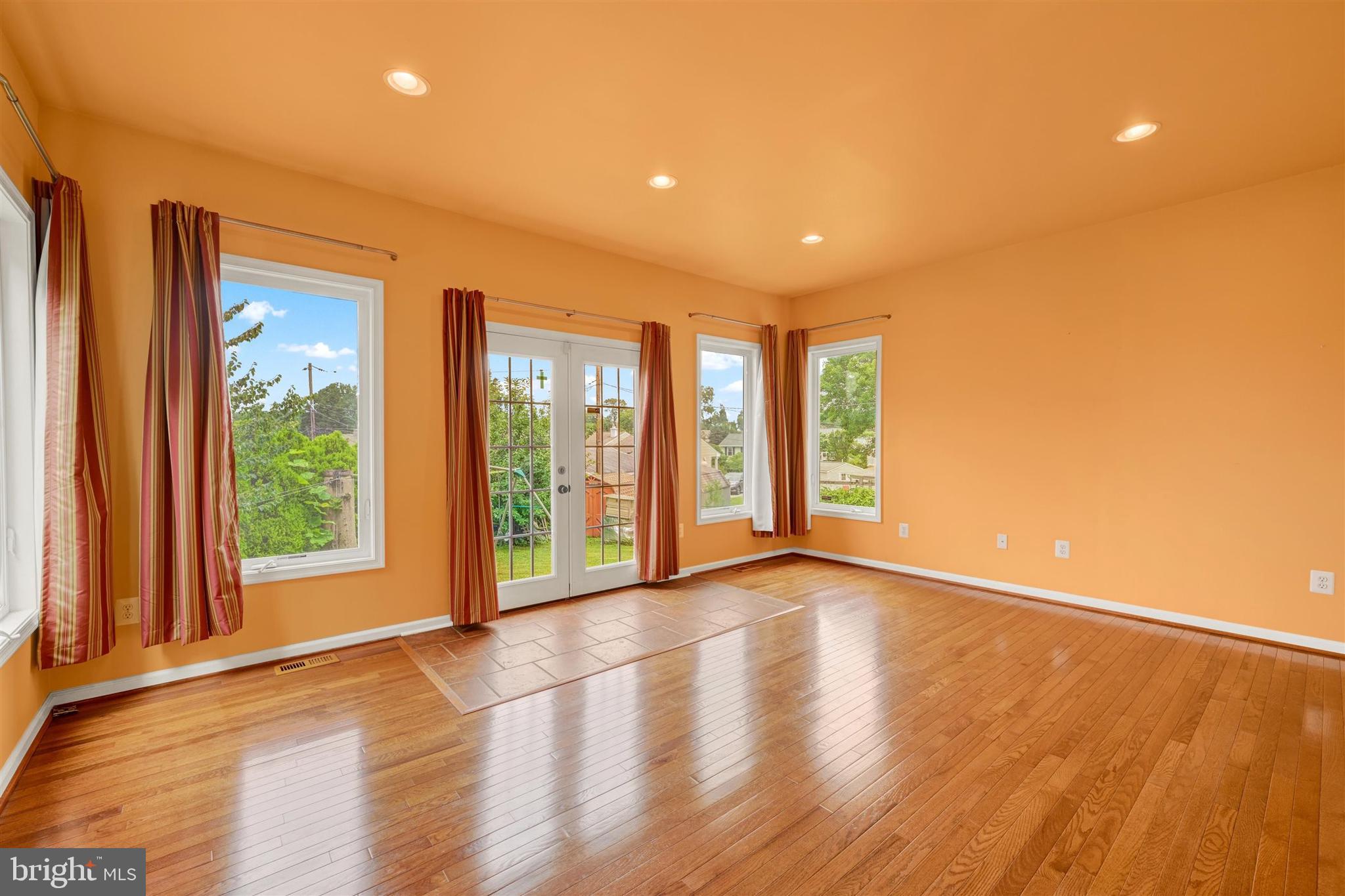 PERRY HALL ESTATES - Residential