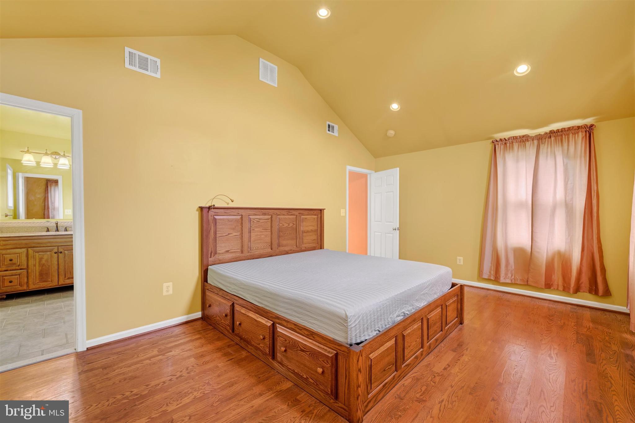 PERRY HALL ESTATES - Residential