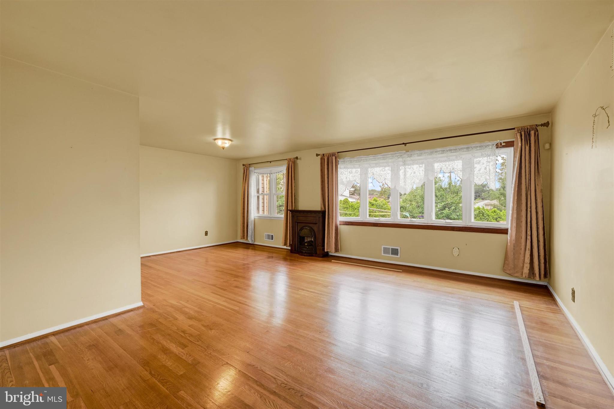 PERRY HALL ESTATES - Residential