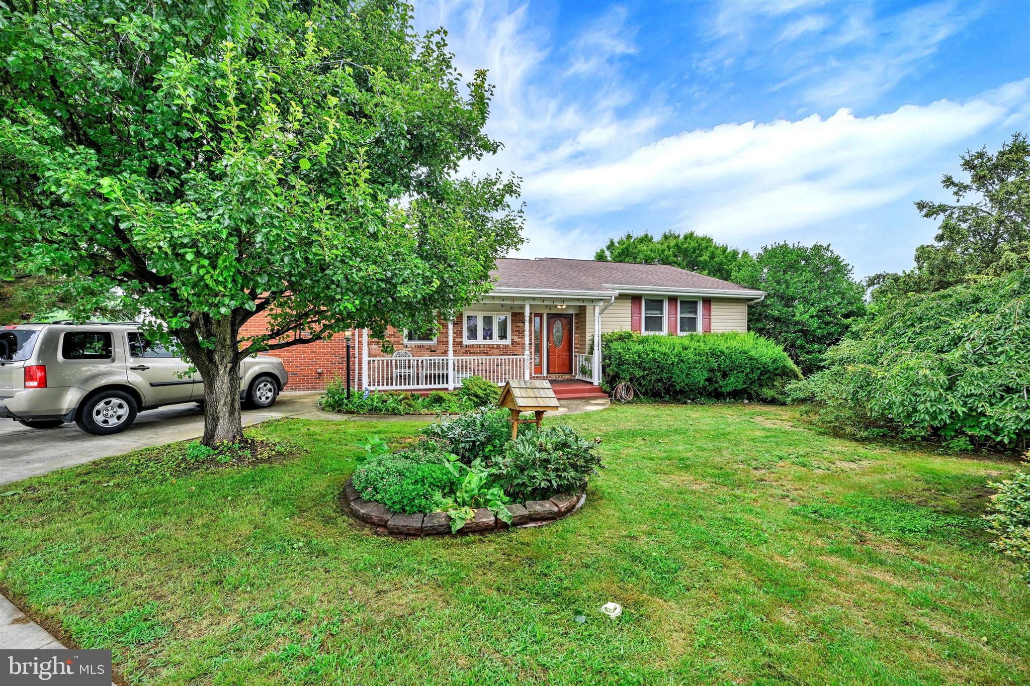 PERRY HALL ESTATES - Residential