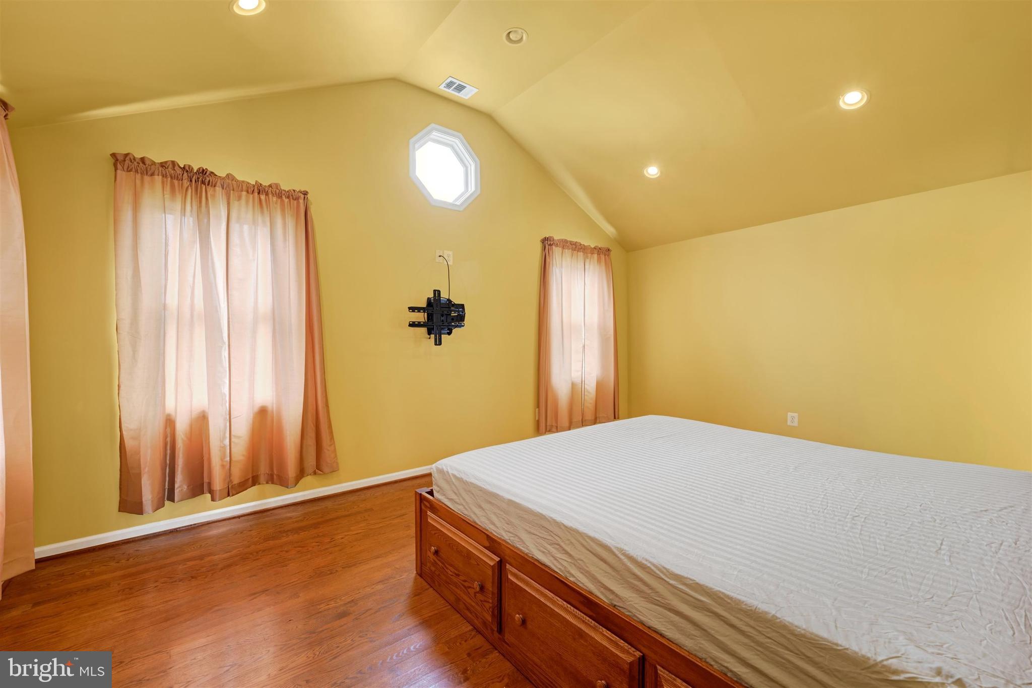 PERRY HALL ESTATES - Residential