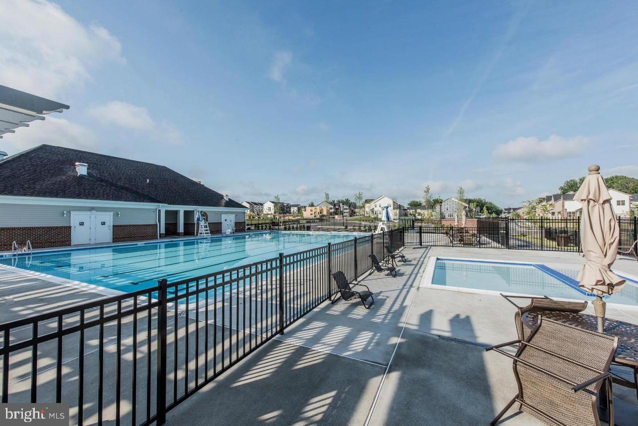 WOODMORE TOWNE CENTRE - Residential Lease