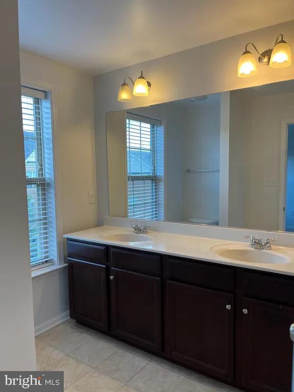 WOODMORE TOWNE CENTRE - Residential Lease