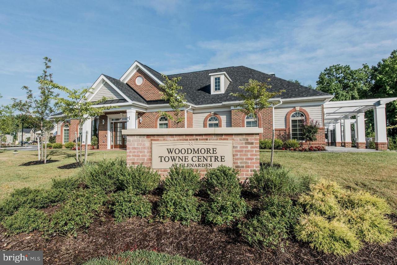 WOODMORE TOWNE CENTRE - Residential Lease