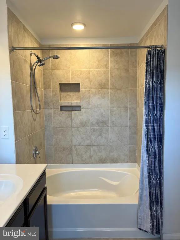 WOODMORE TOWNE CENTRE - Residential Lease