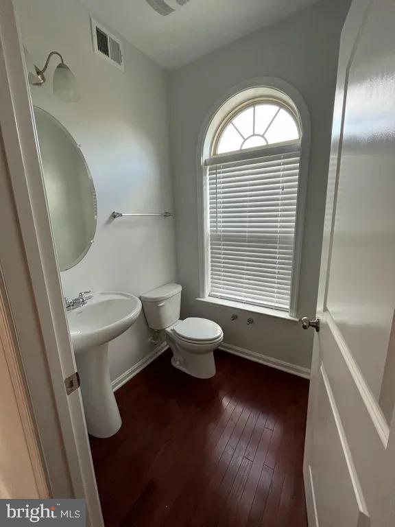 WOODMORE TOWNE CENTRE - Residential Lease