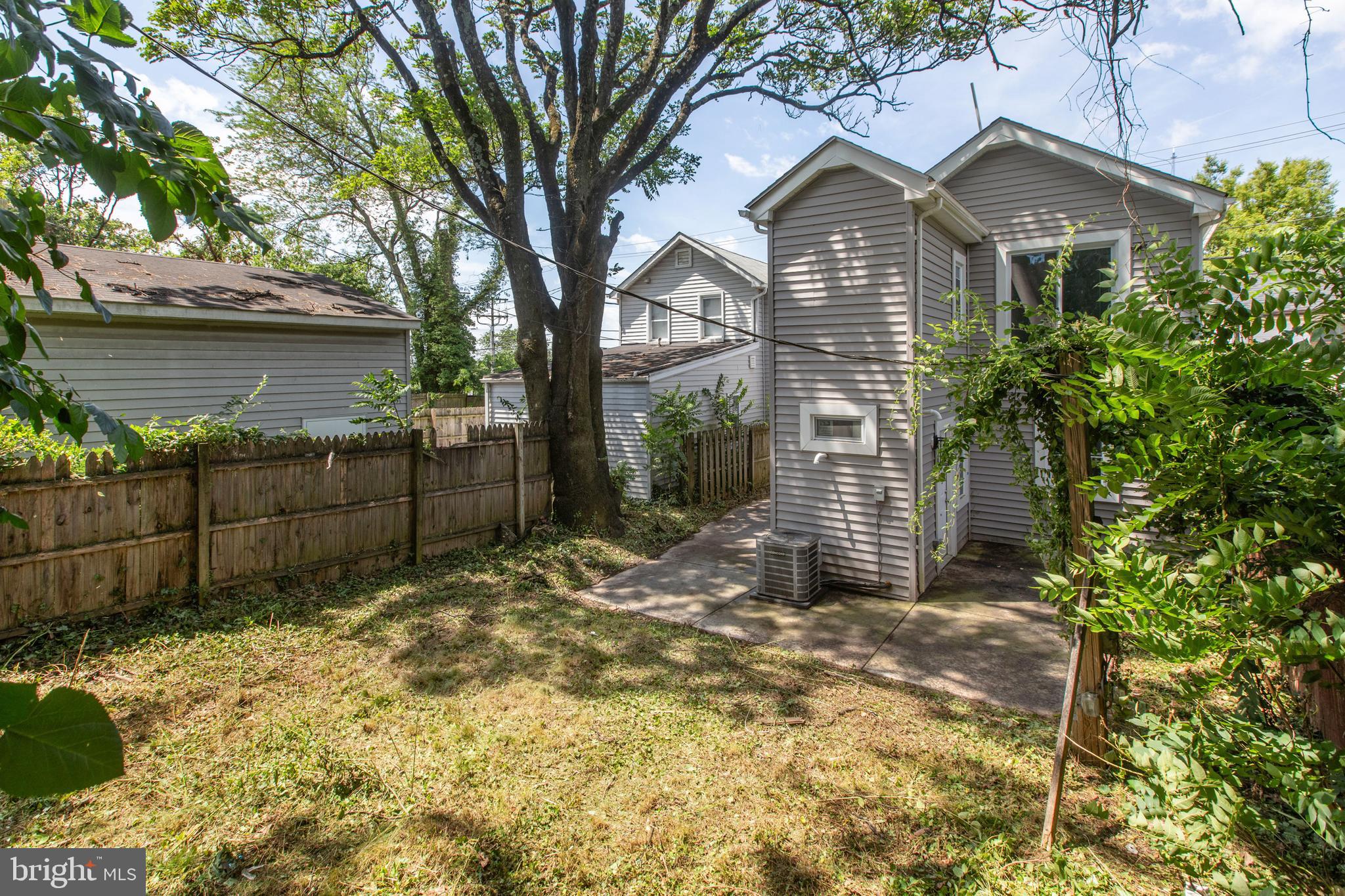 HOES HEIGHTS - Residential