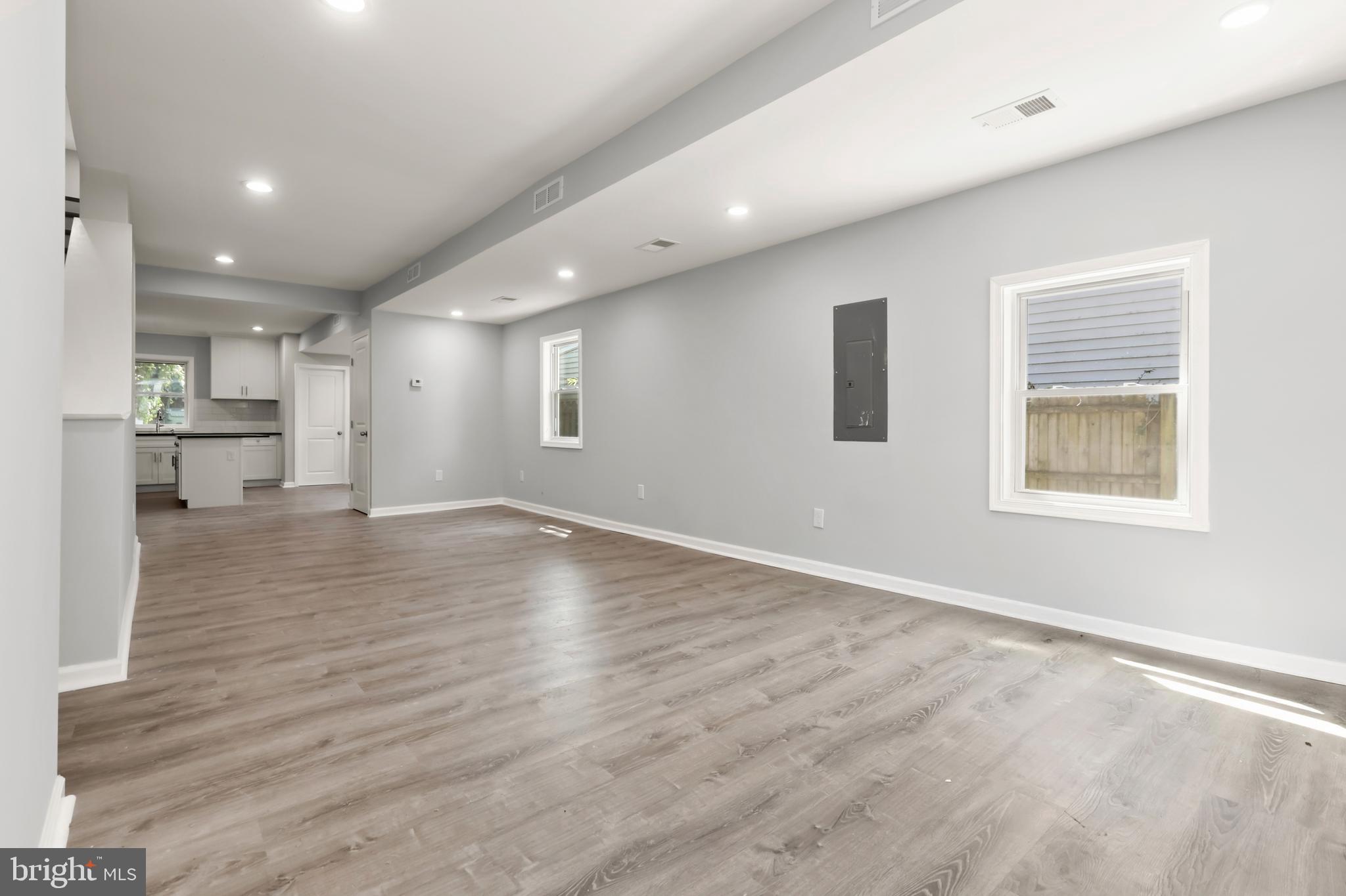 HOES HEIGHTS - Residential