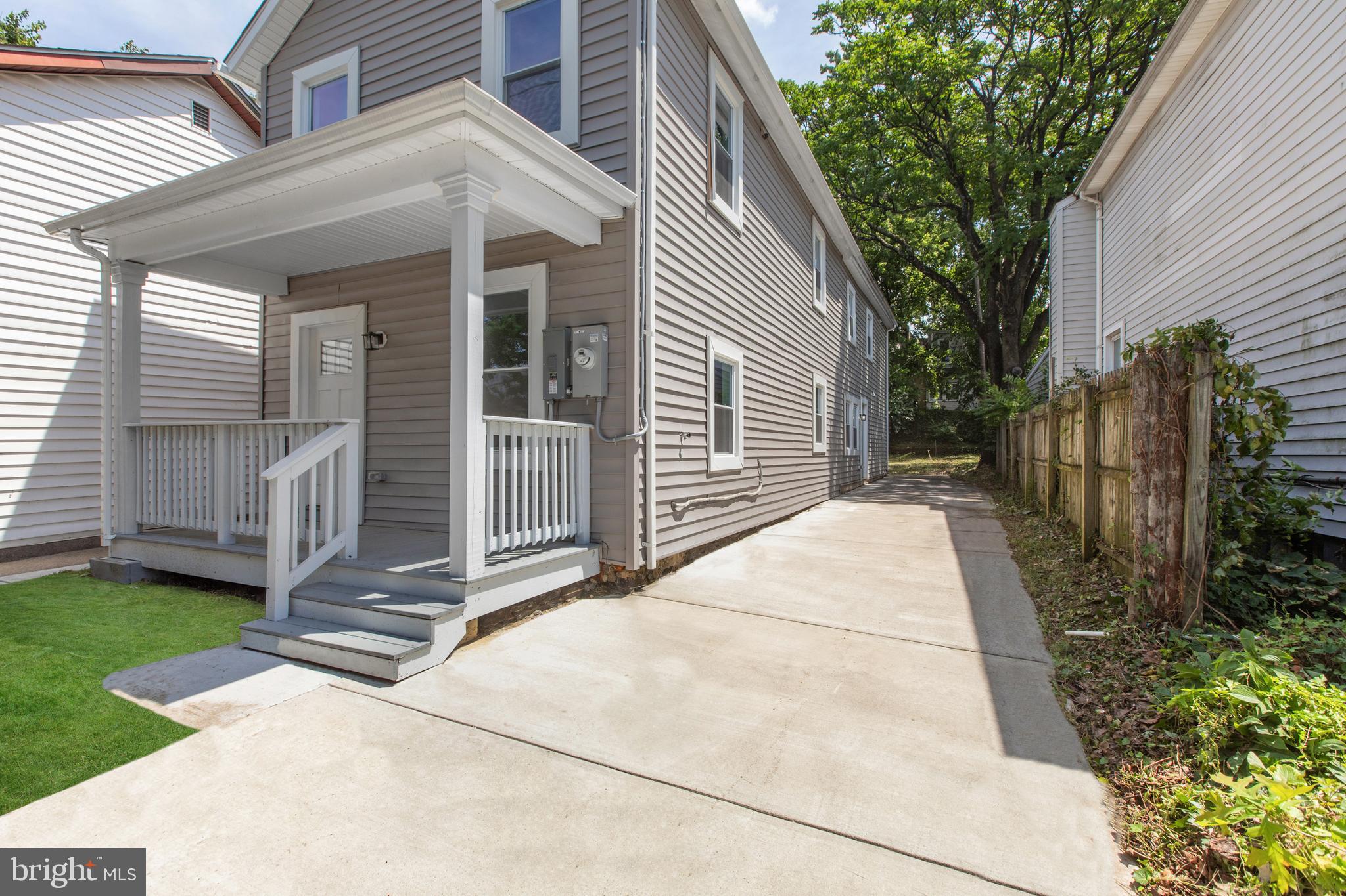 HOES HEIGHTS - Residential