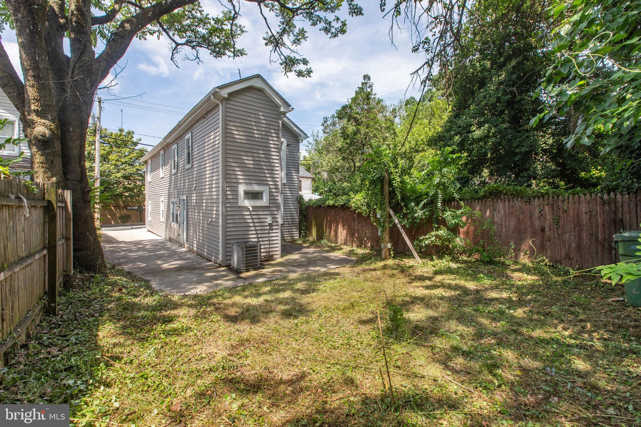 HOES HEIGHTS - Residential