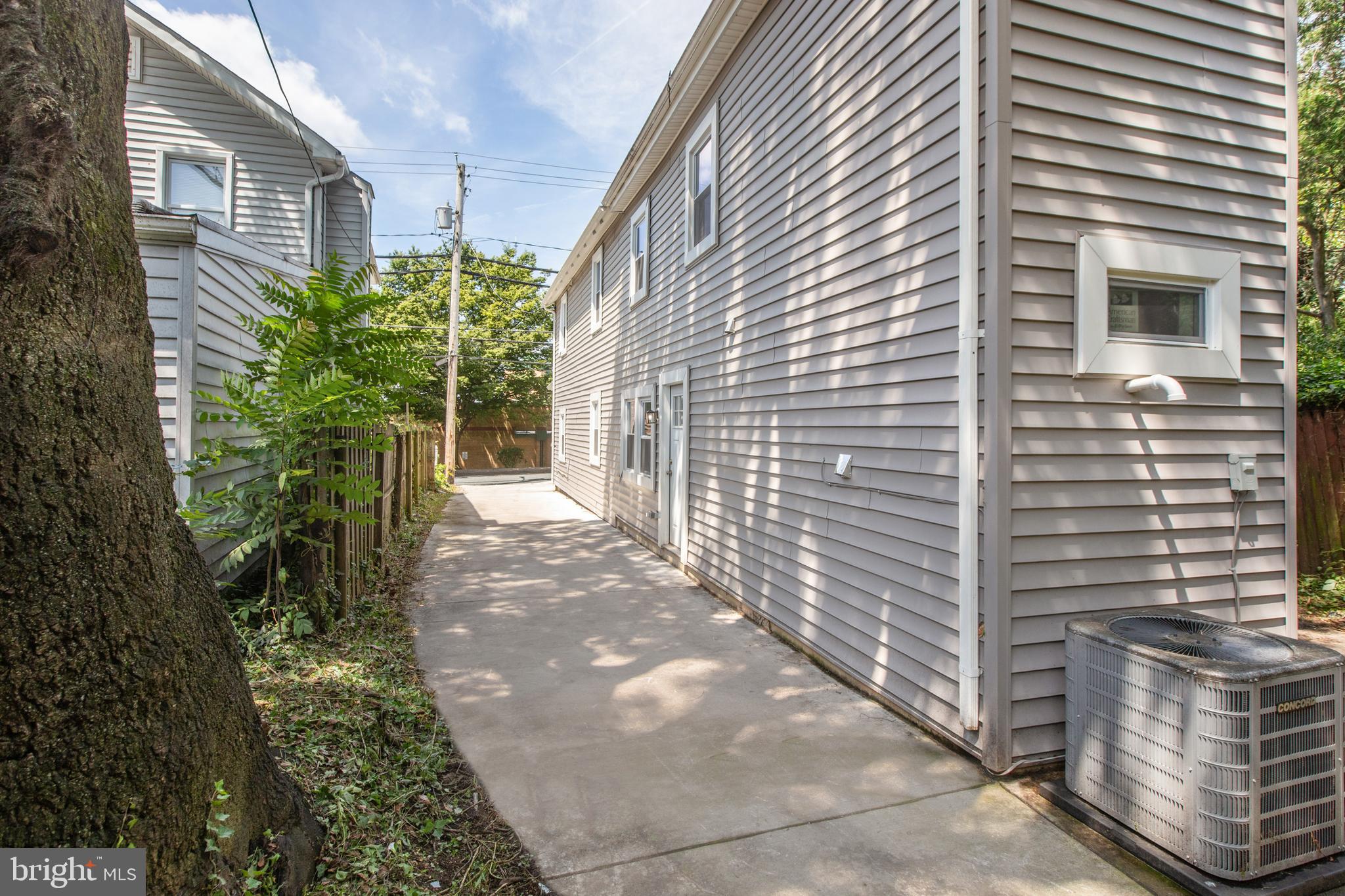 HOES HEIGHTS - Residential