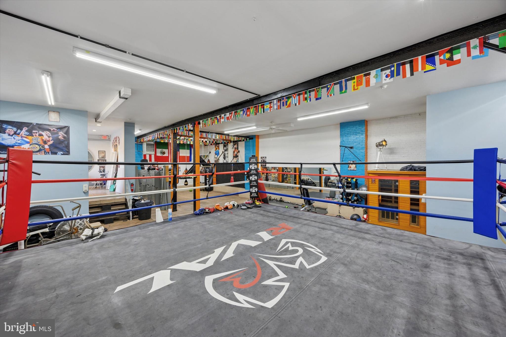 HARROWGATE - Commercial Sale