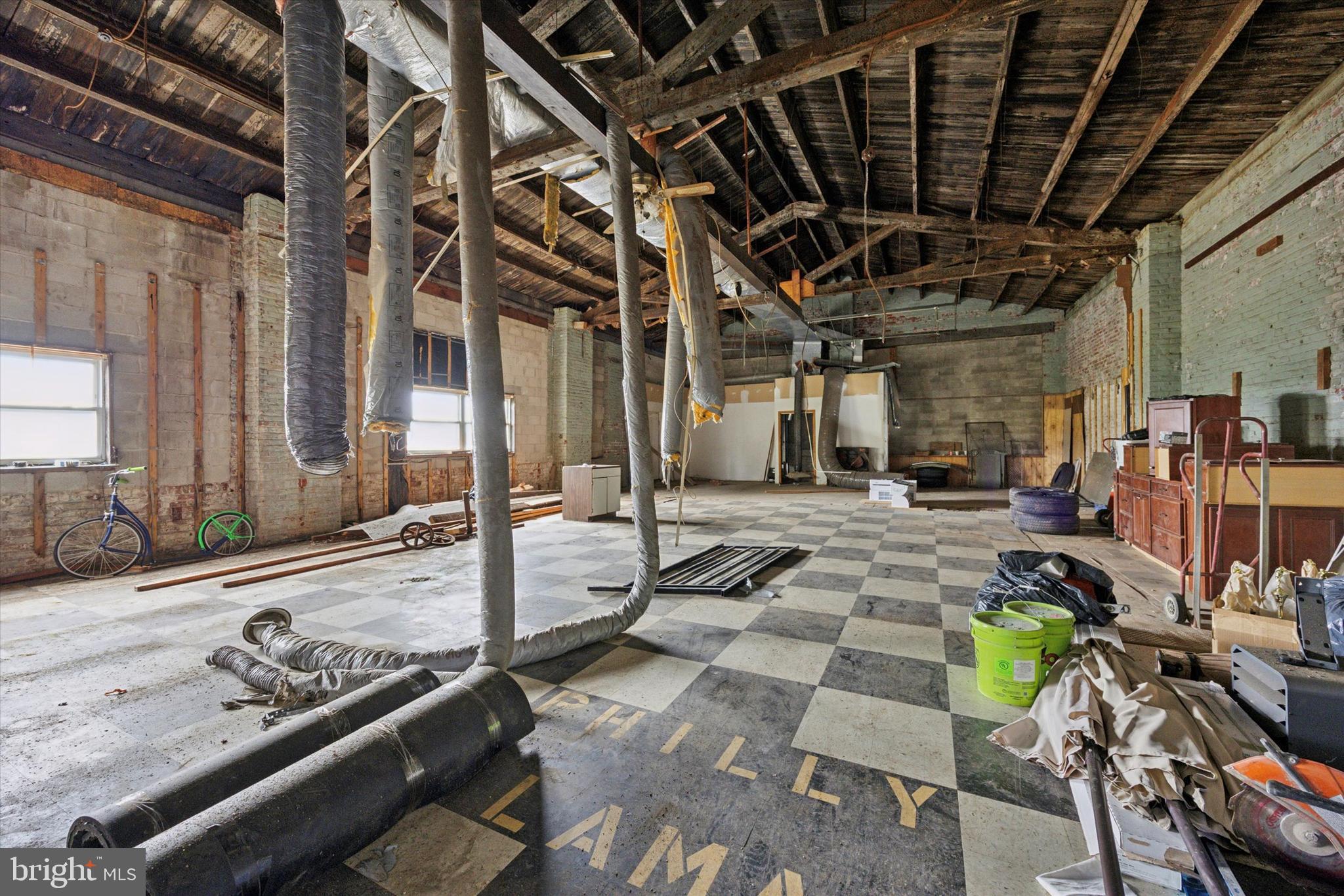 HARROWGATE - Commercial Sale