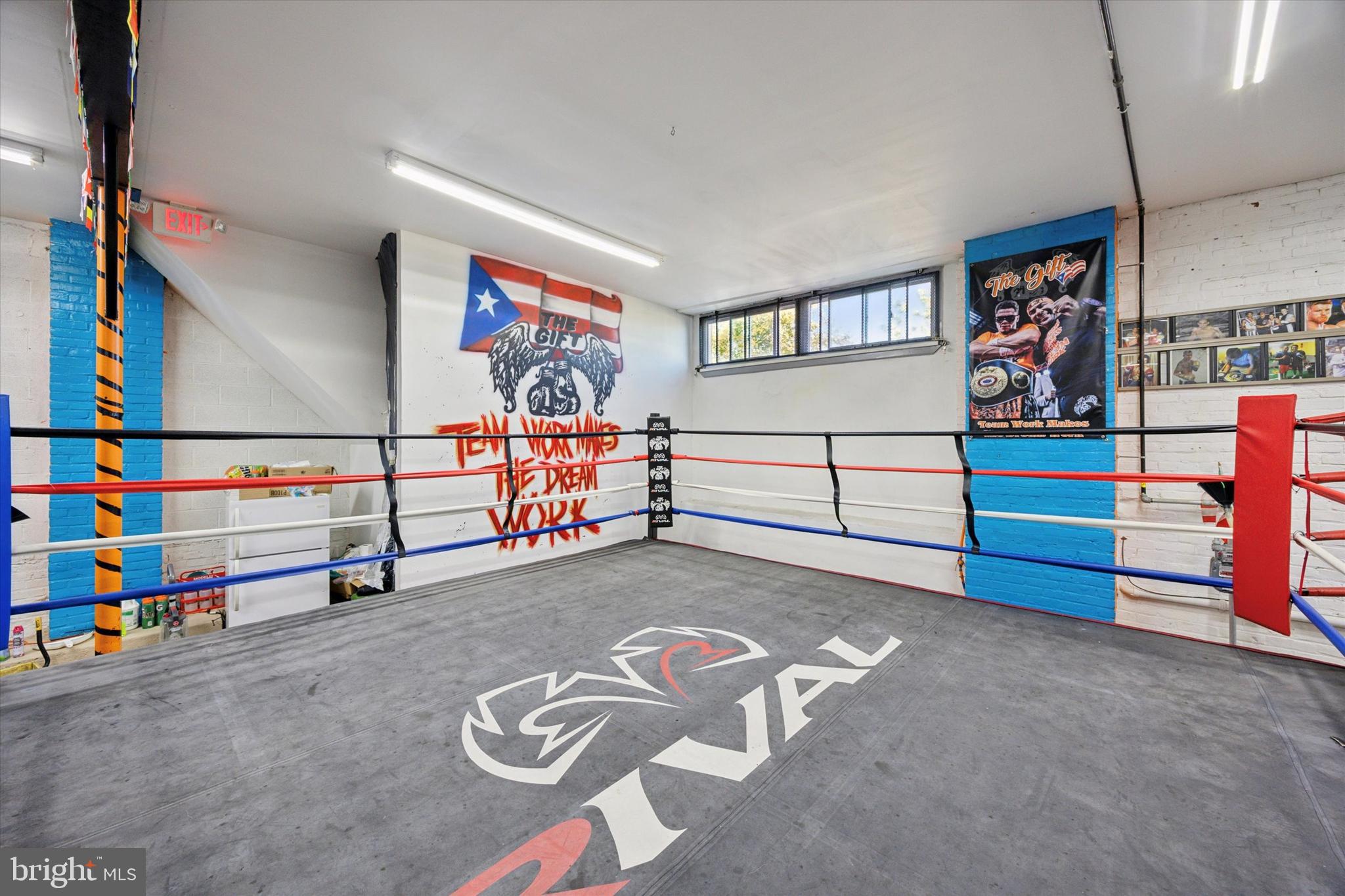 HARROWGATE - Commercial Sale