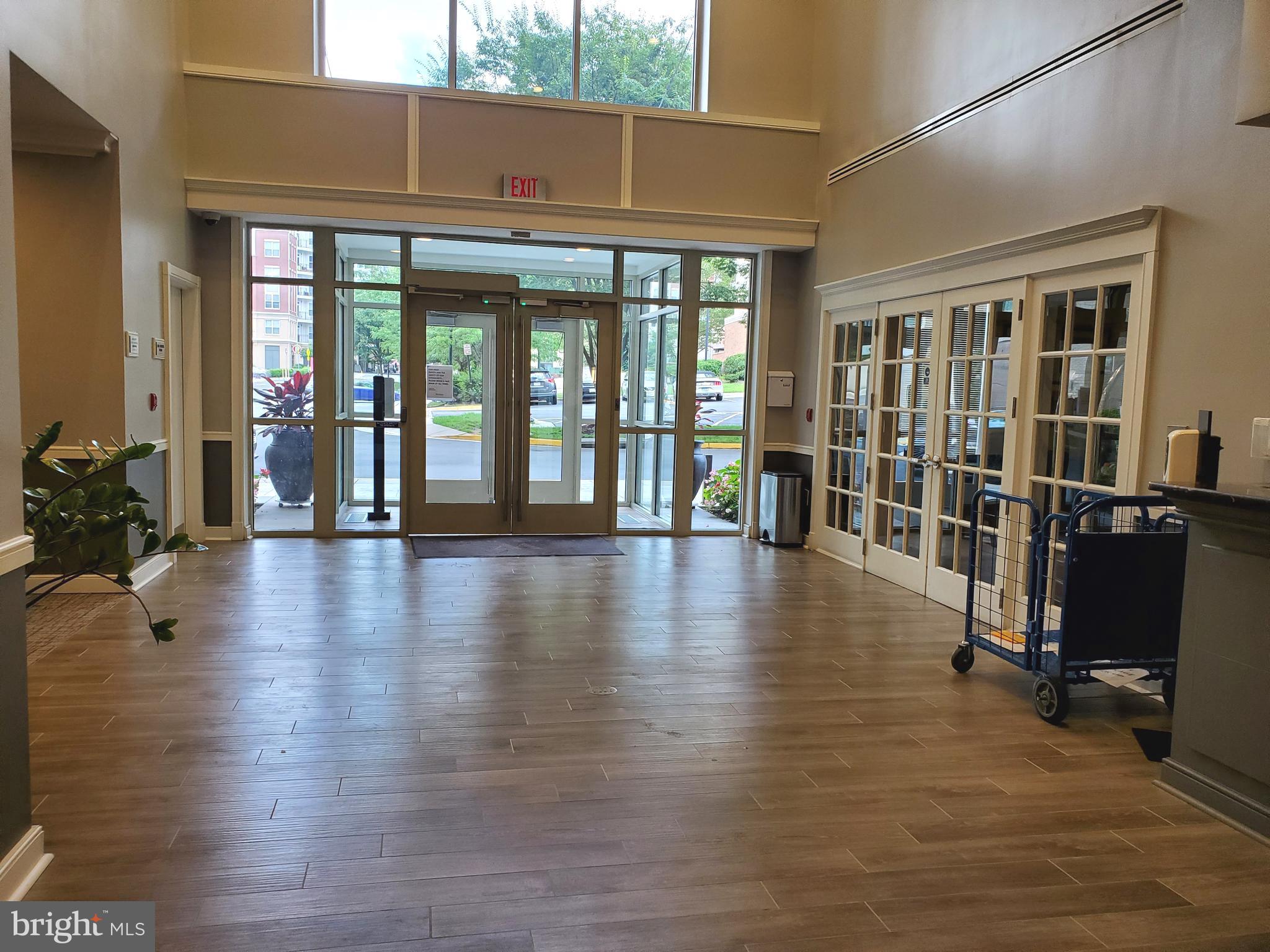 DUNN LORING - Residential