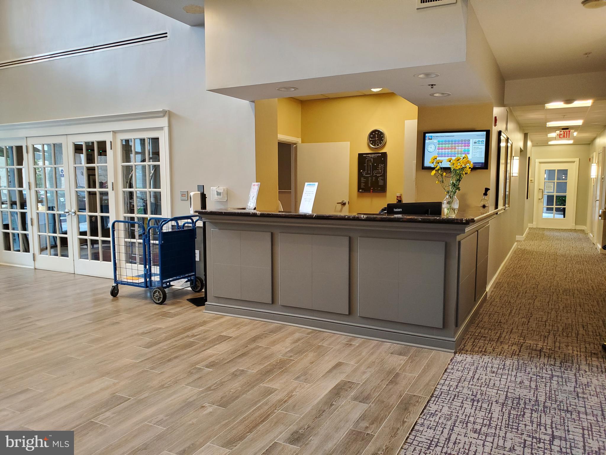 DUNN LORING - Residential