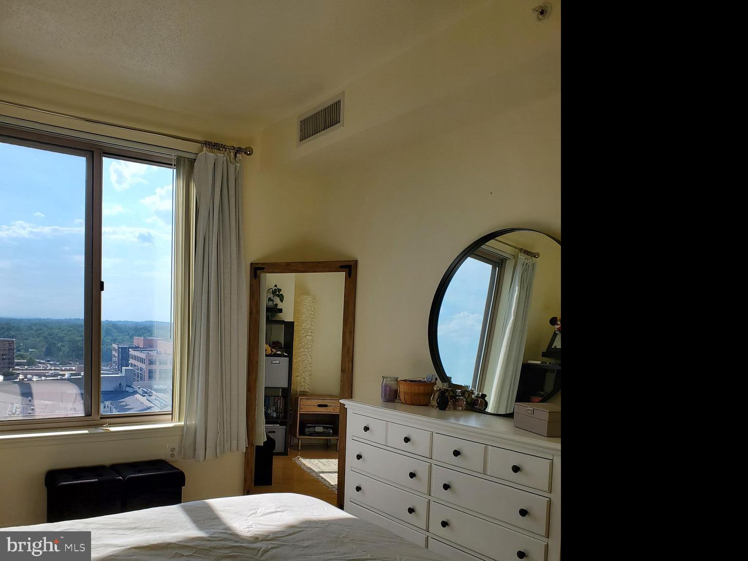 DUNN LORING - Residential