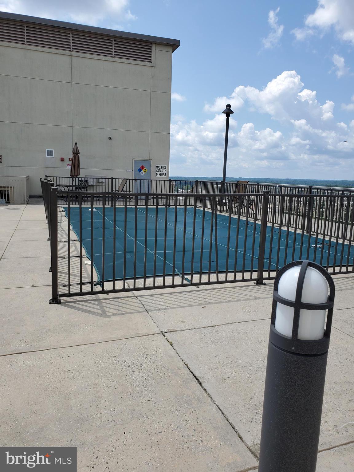 DUNN LORING - Residential