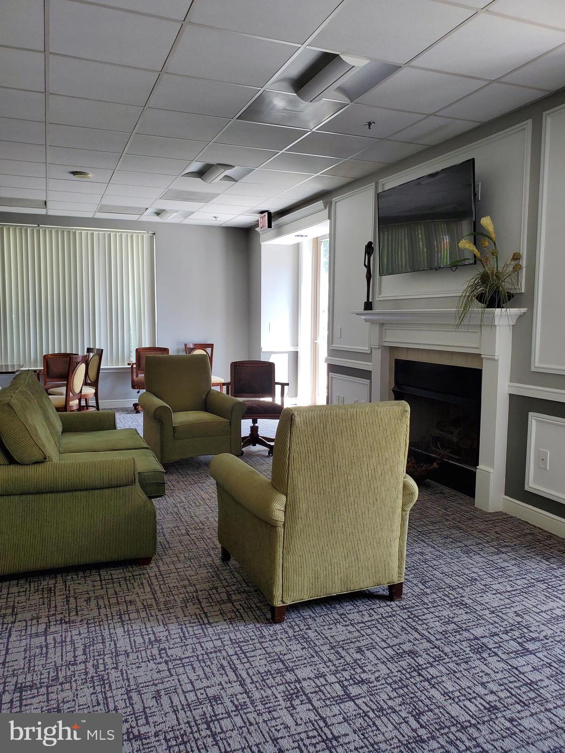 DUNN LORING - Residential